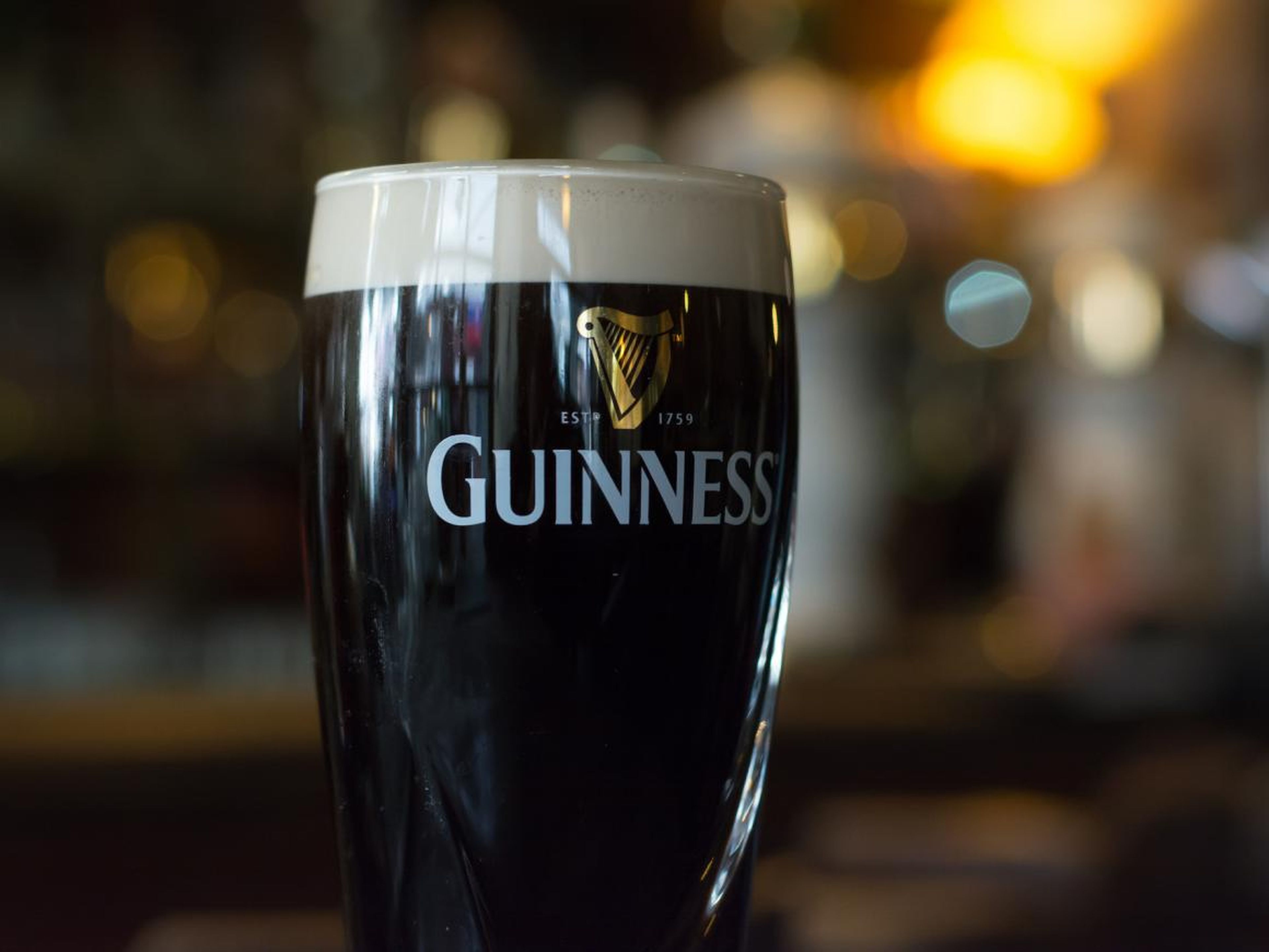 No puedes hablar de cerveza en Irlanda sin mencionar la Guinness.