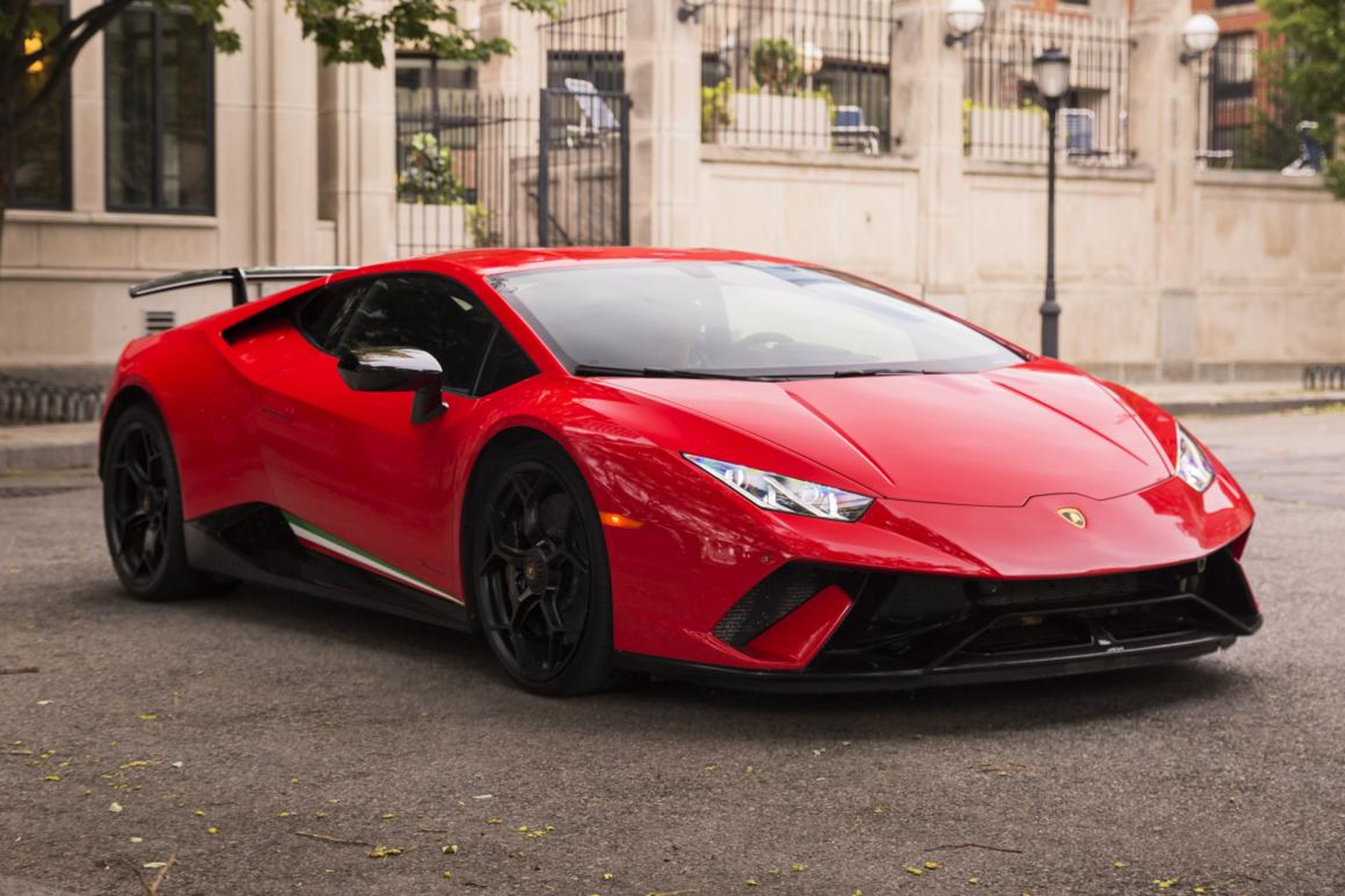 I've always been a fan of the Huracán. I think it's one of the most beautiful and purposeful Lambos. The lines and curves flow almost musically, and the music is loud without being excessively distorted.