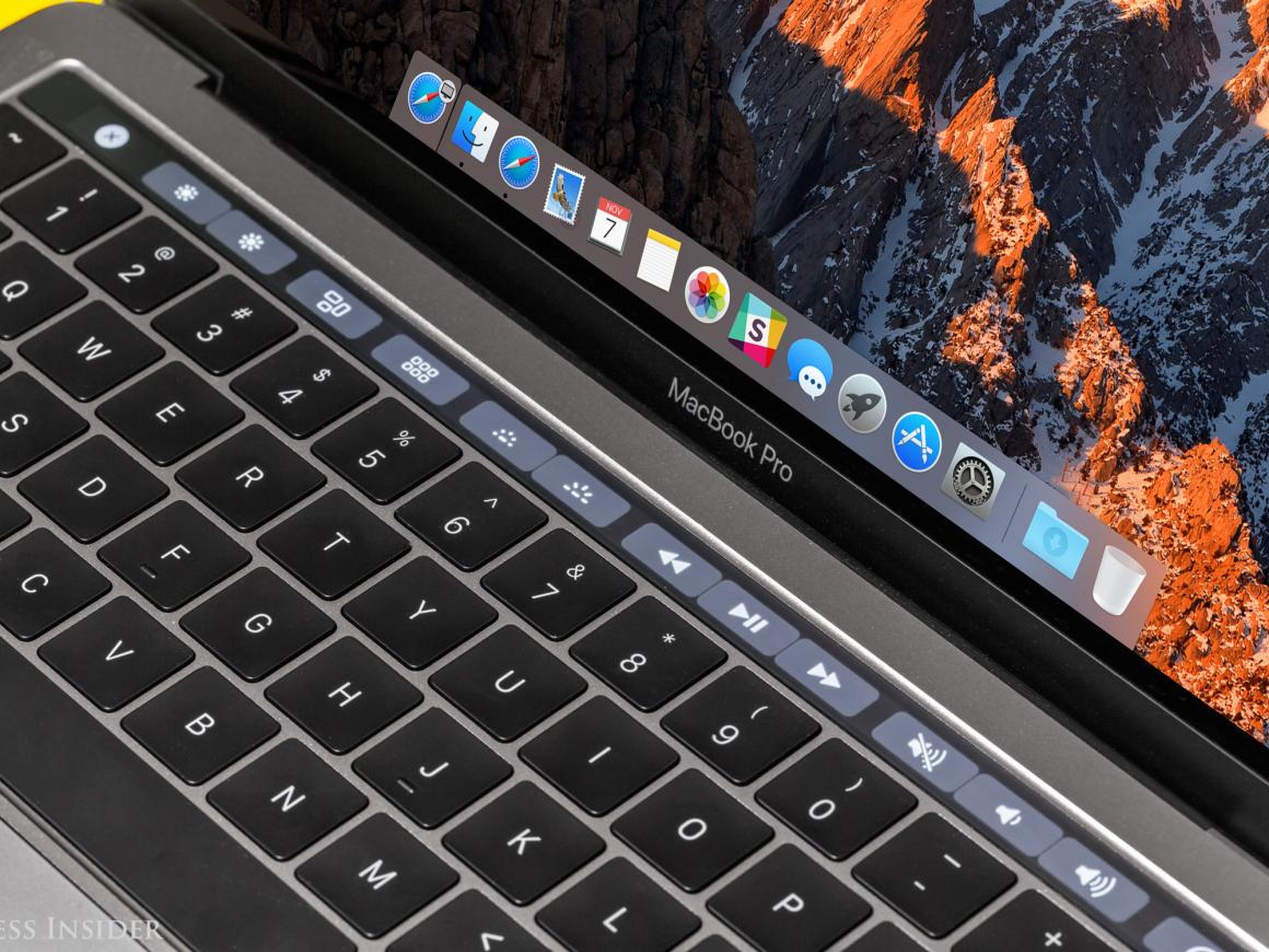 The new MacBook Air doesn't have a Touch Bar.