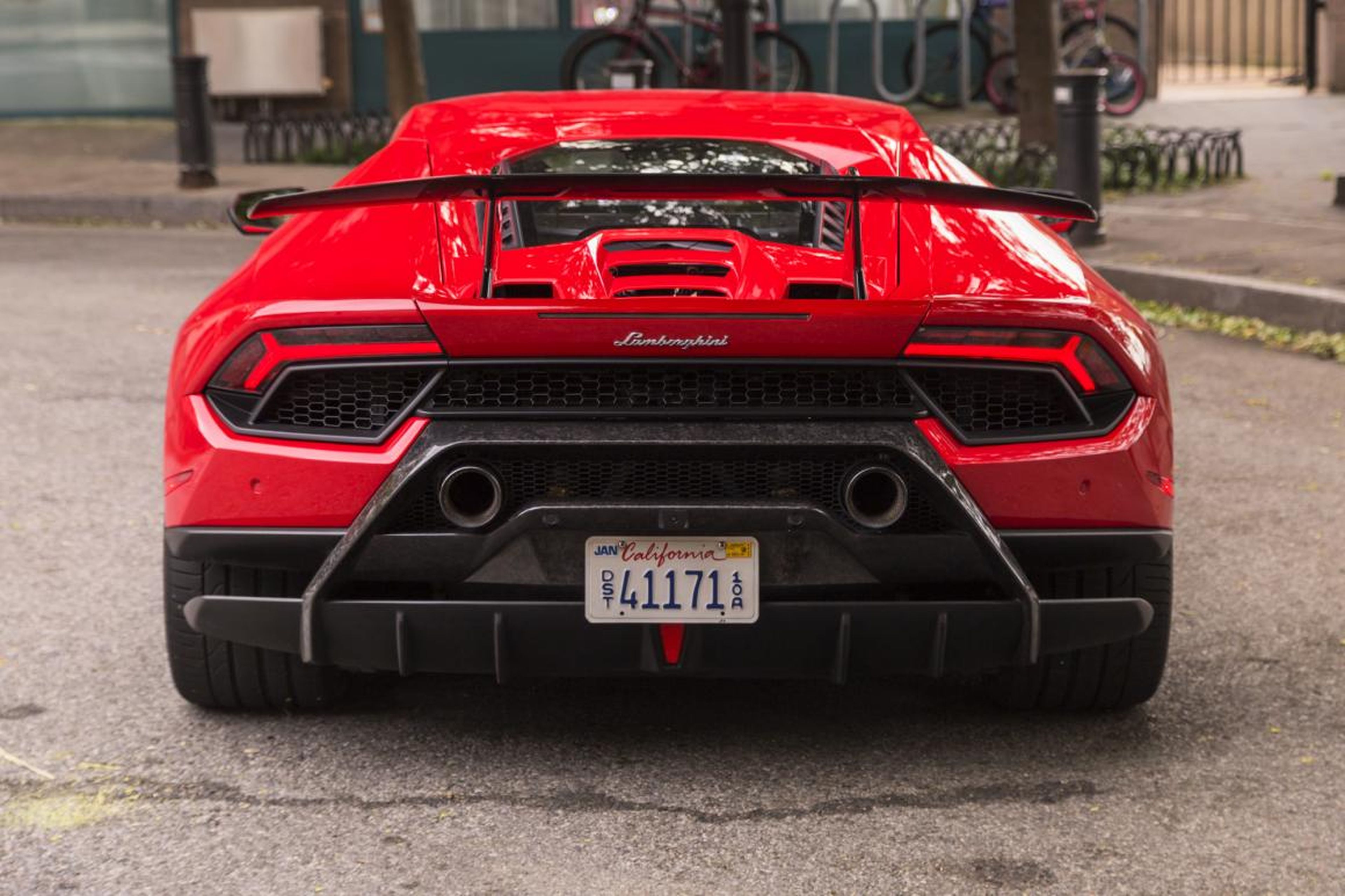 Note the dual exhaust pipes, perched above the Lambo's rear diffuser. They're modest, given that the Huracán Performante is powered by a V10 engine.
