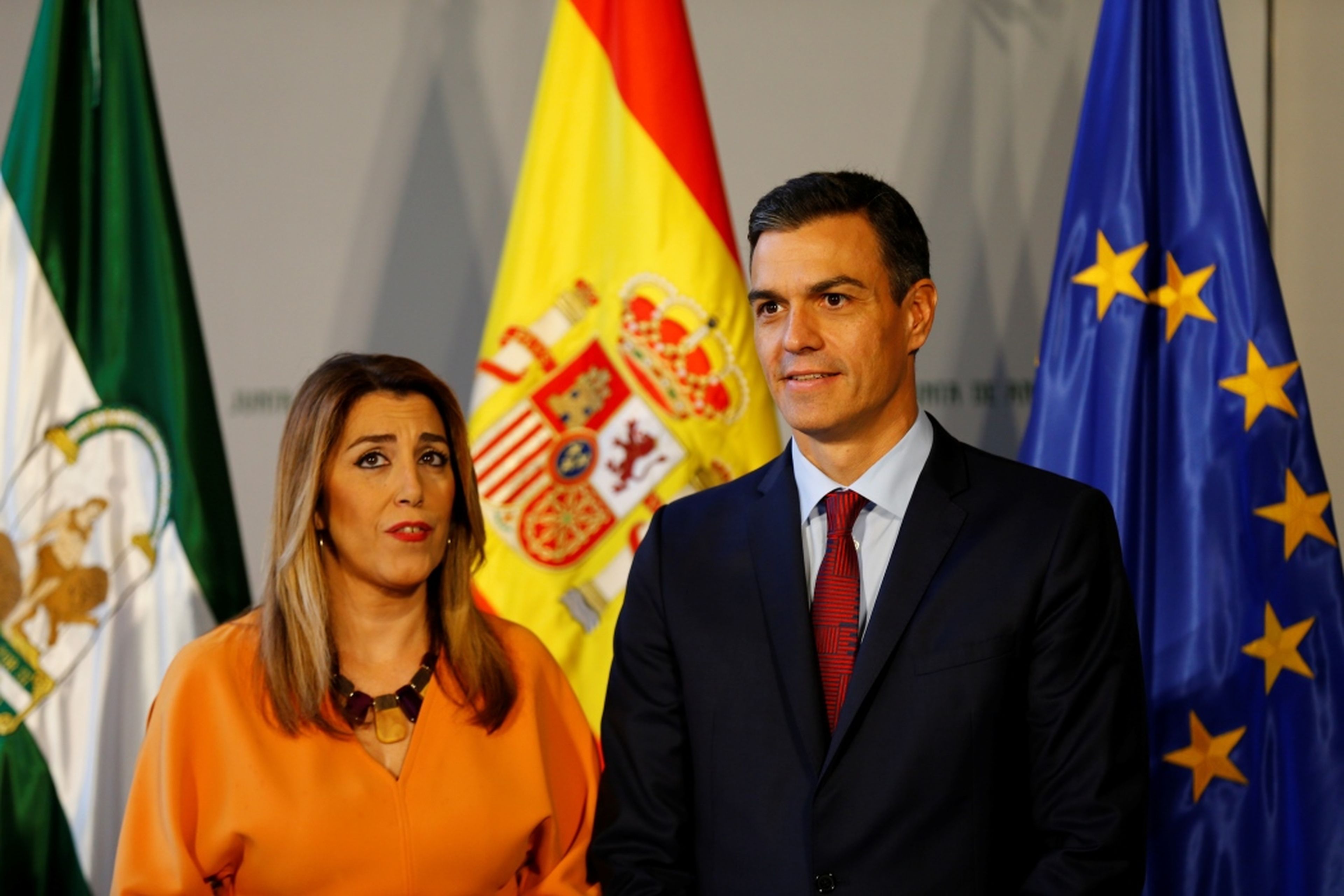 La presidenta de Andalucía, Susana Díaz, junto al presidente del Gobierno, Pedro Sánchez, en el palacio de San Telmo, Sevilla, el 26 de octubre de 2018.