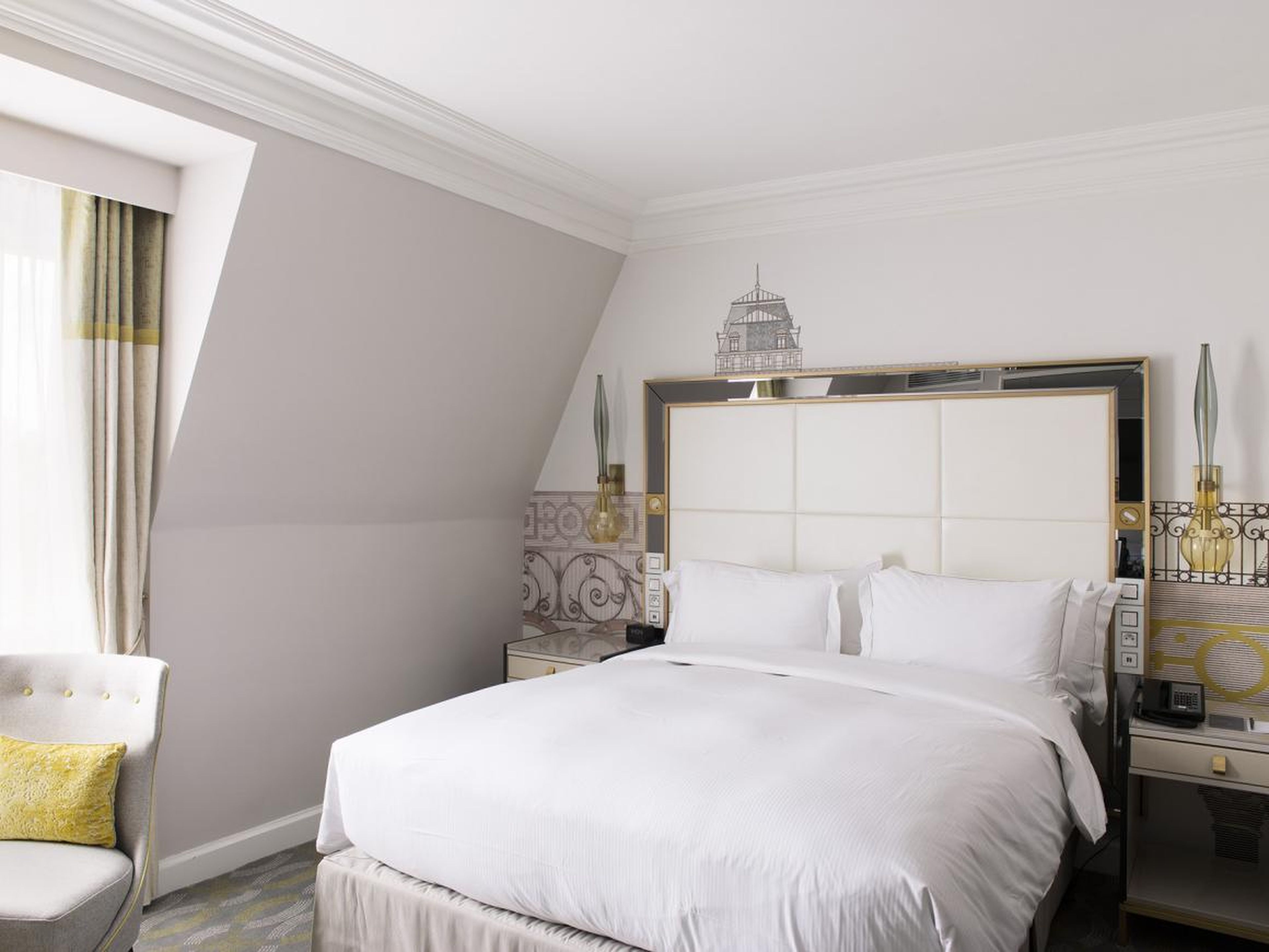 Hilton room in Paris, France.