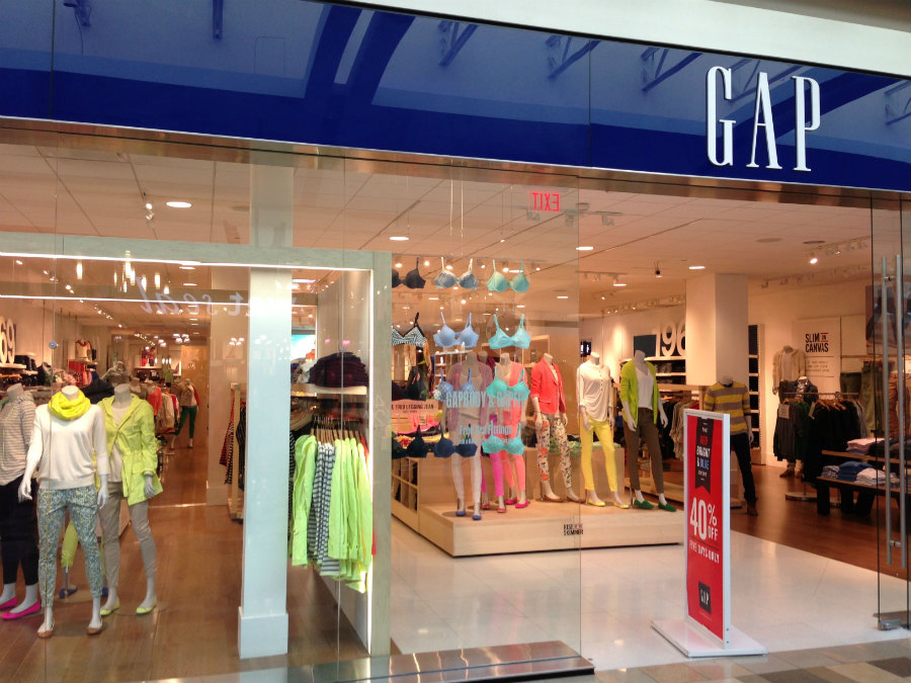 Tienda de Gap en el centro comercial North East Mall de Dallas (EE.UU.)