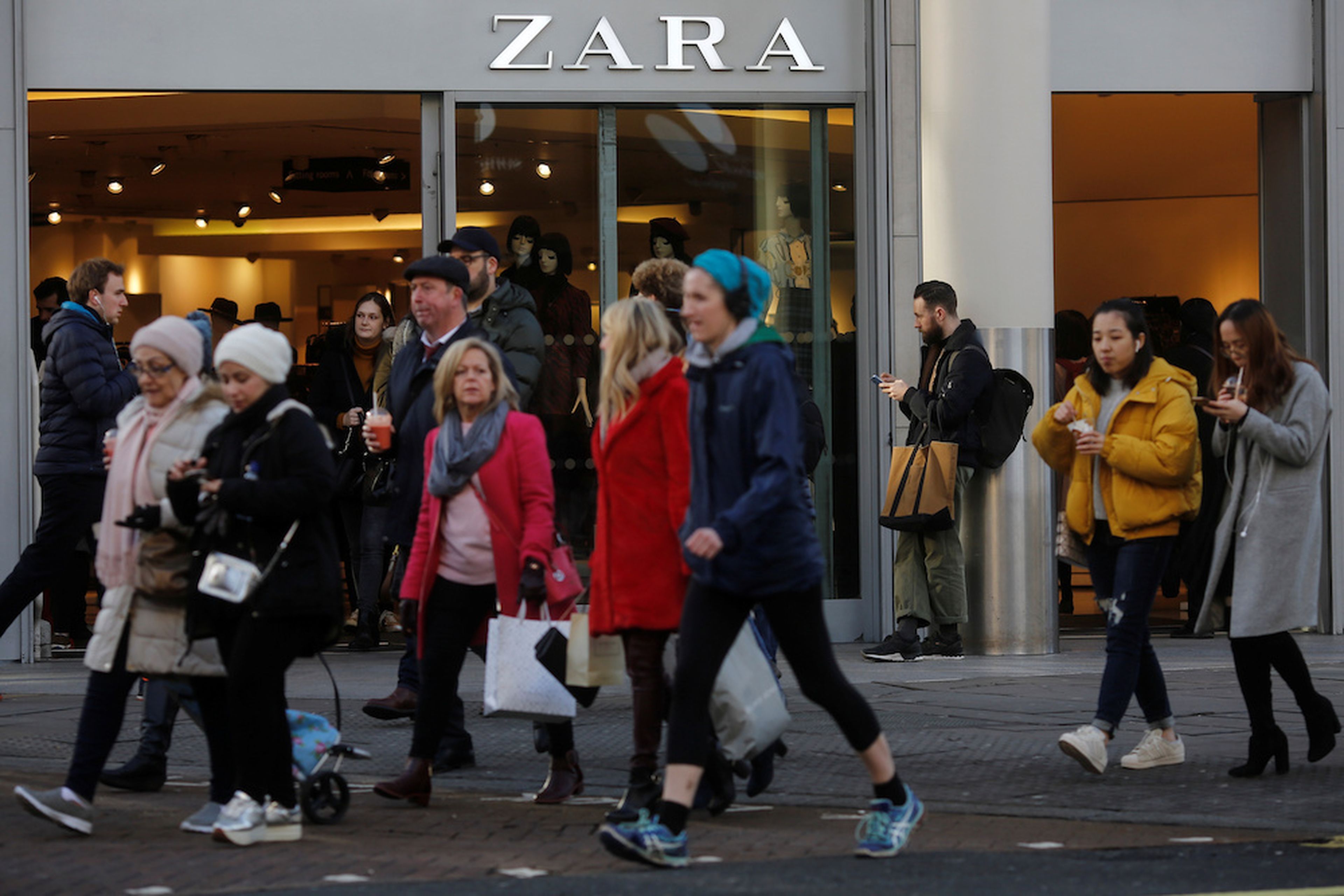 Compradores en Zara