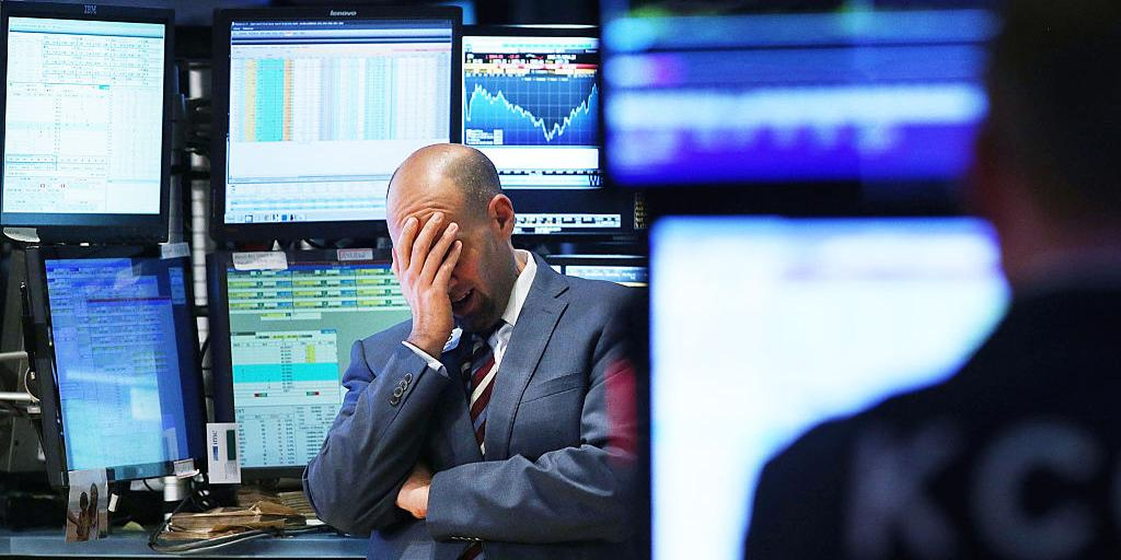 Global markets are plunging as the Fed's 'hawkish tone' steals Christmas