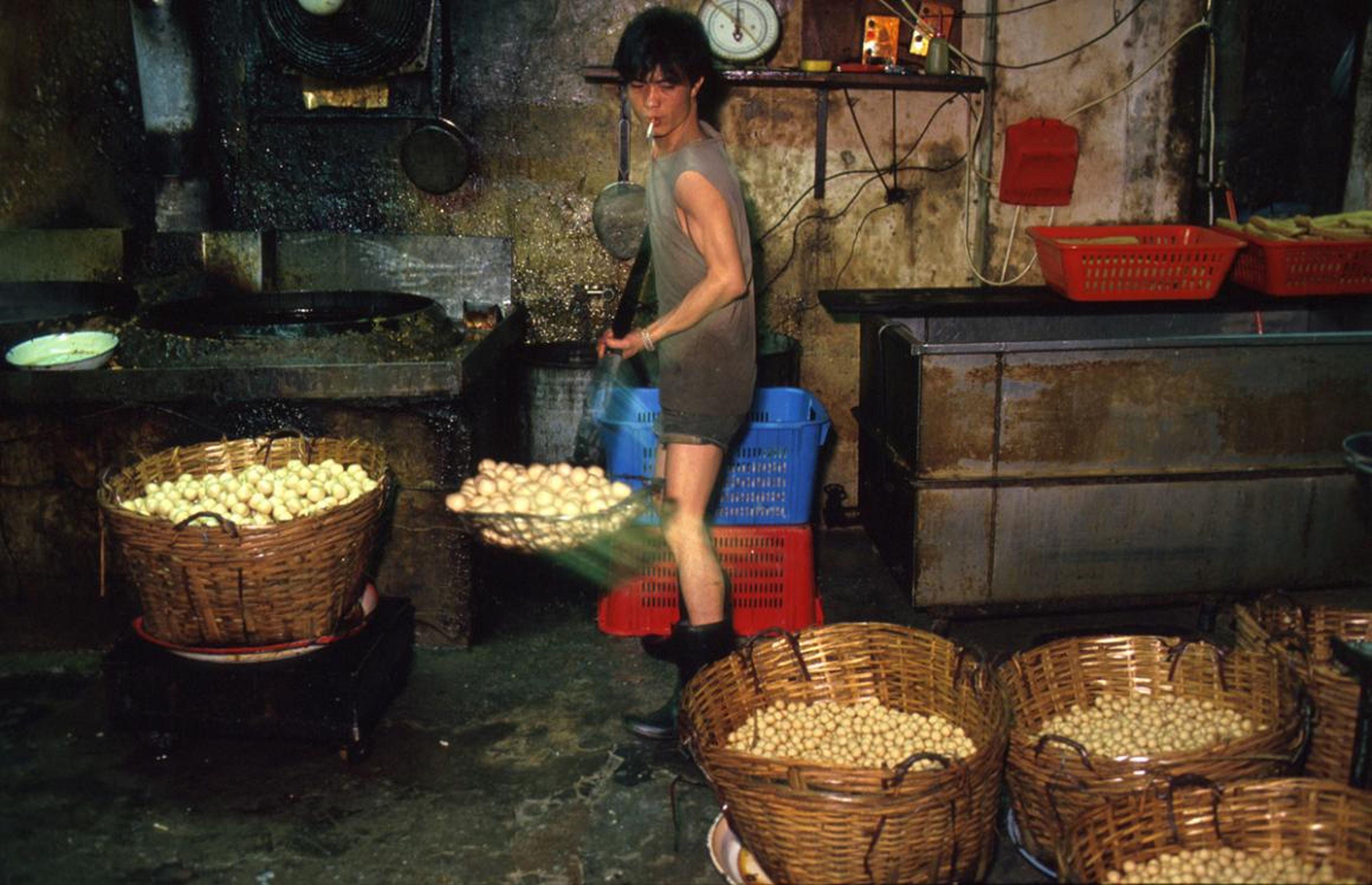 Kowloon was a major manufacturing center for many businesses in Hong Kong. One of its biggest products was fishballs, which were sold to restaurants around the city.