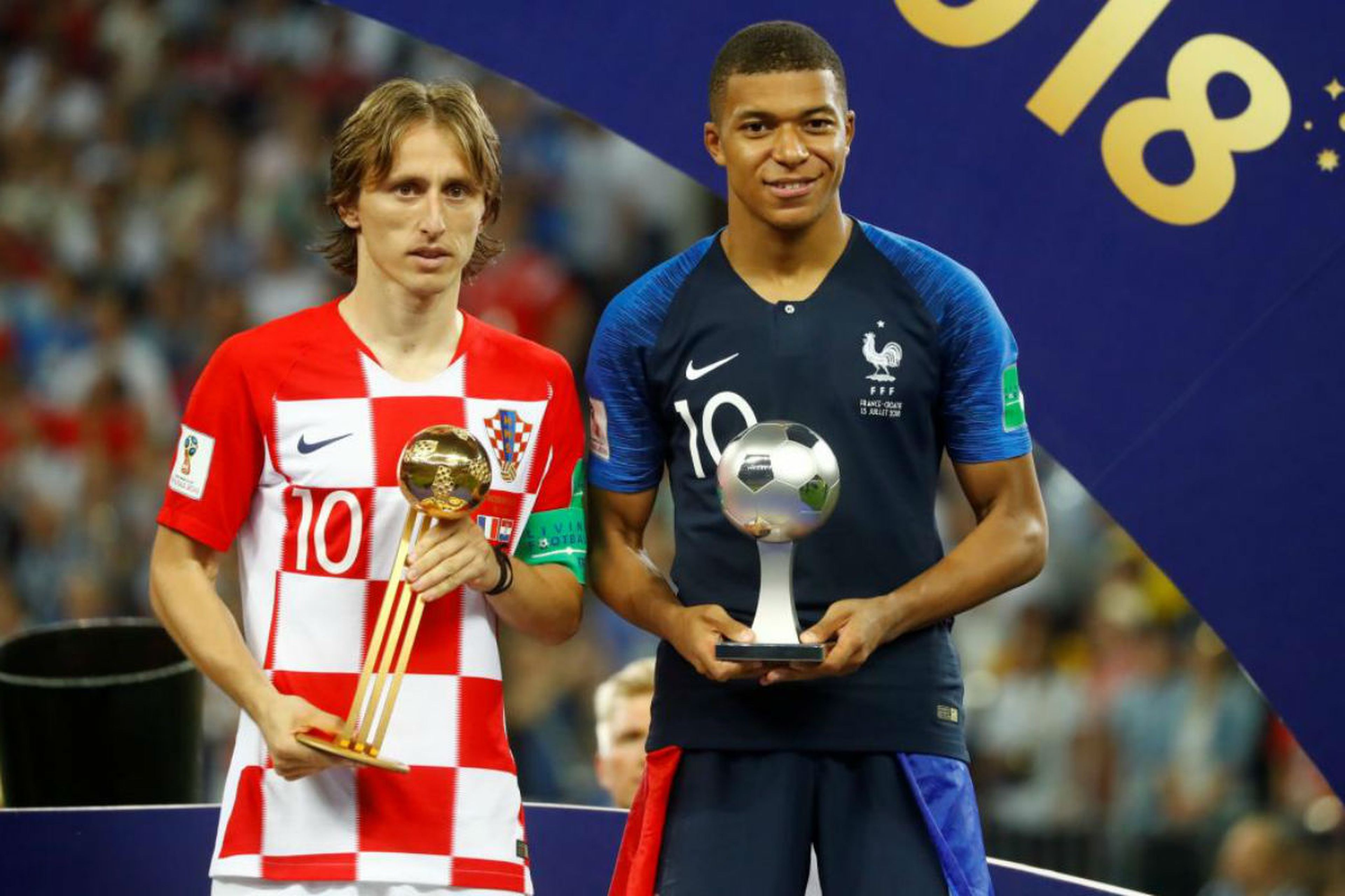 Luka Modric recibe el premio al mejor jugador del Mundial de Rusia 2018.