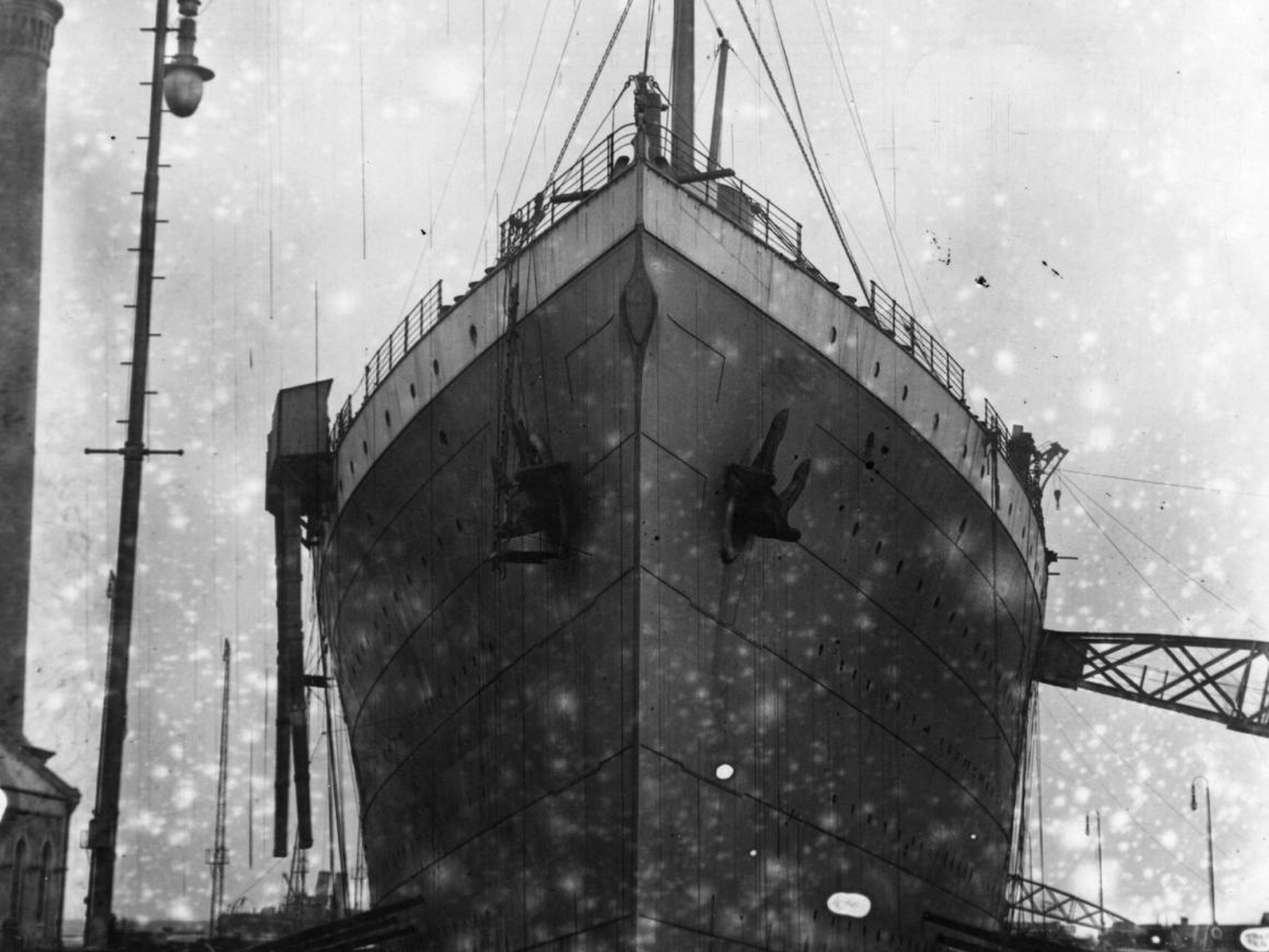 El Titanic en el puerto antes de su viaje inaugural en 1912.