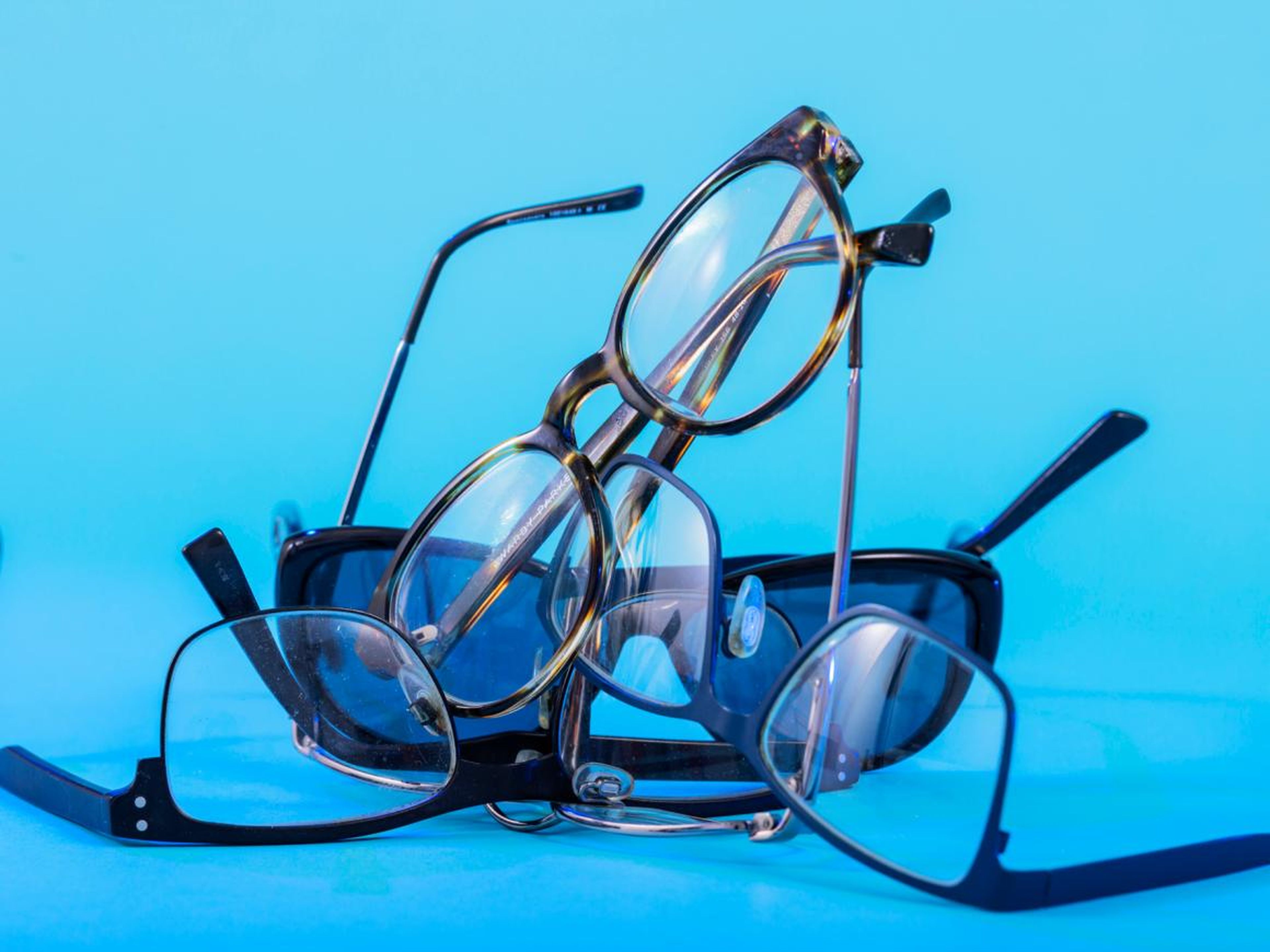 Mito: Las gafas especiales pueden proteger tus ojos de los efectos dañinos de la luz azul.