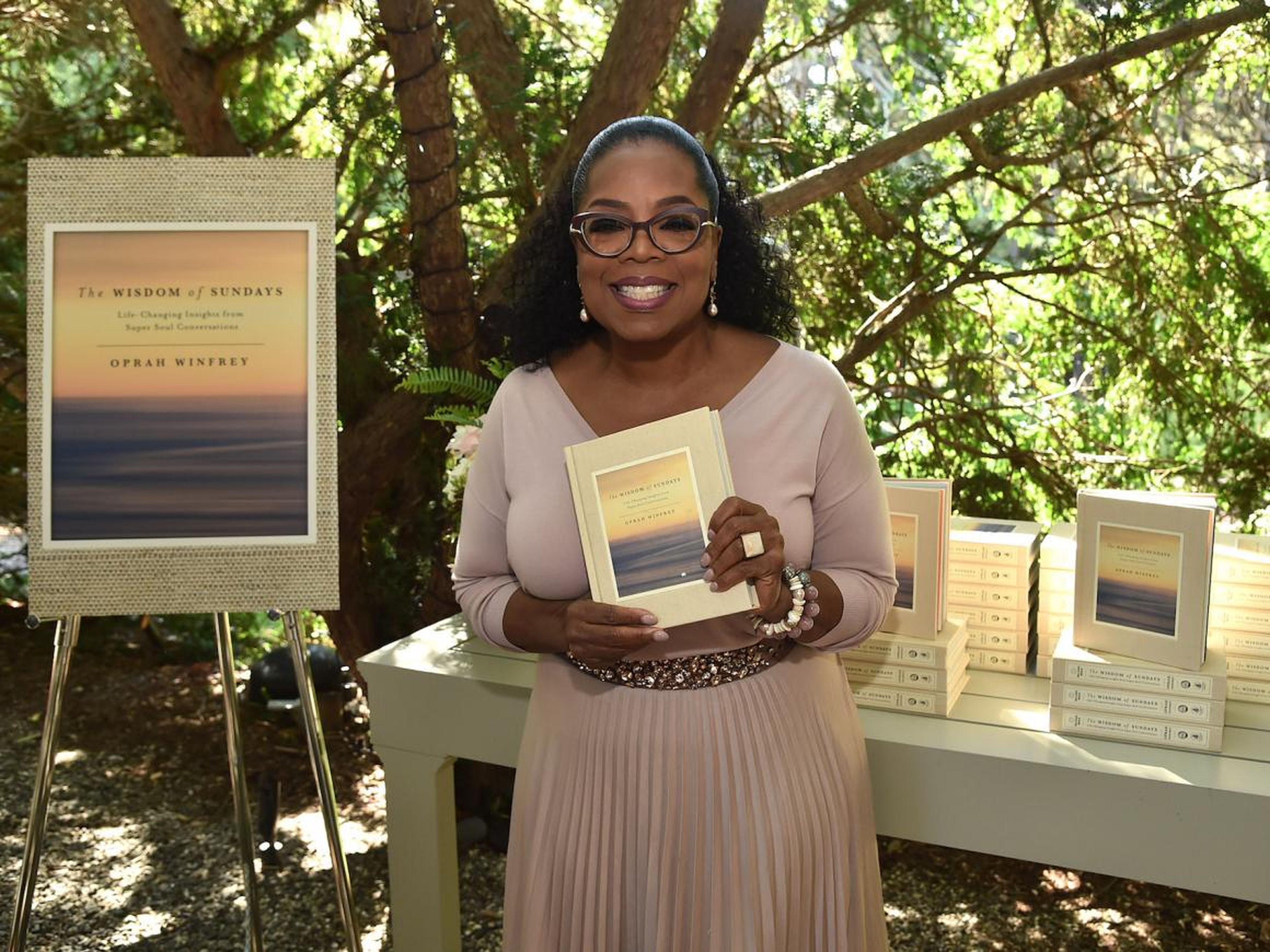 Oprah Winfrey reads