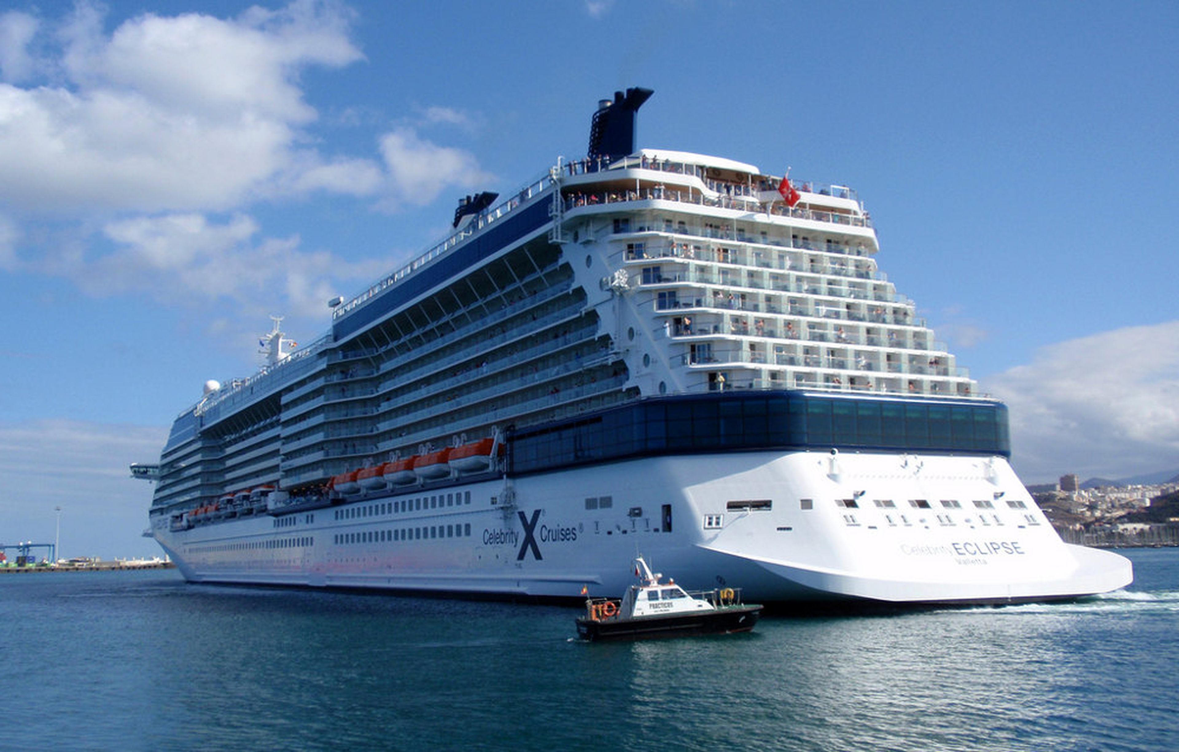 Uno de los barcos de Celebrity Cruises.