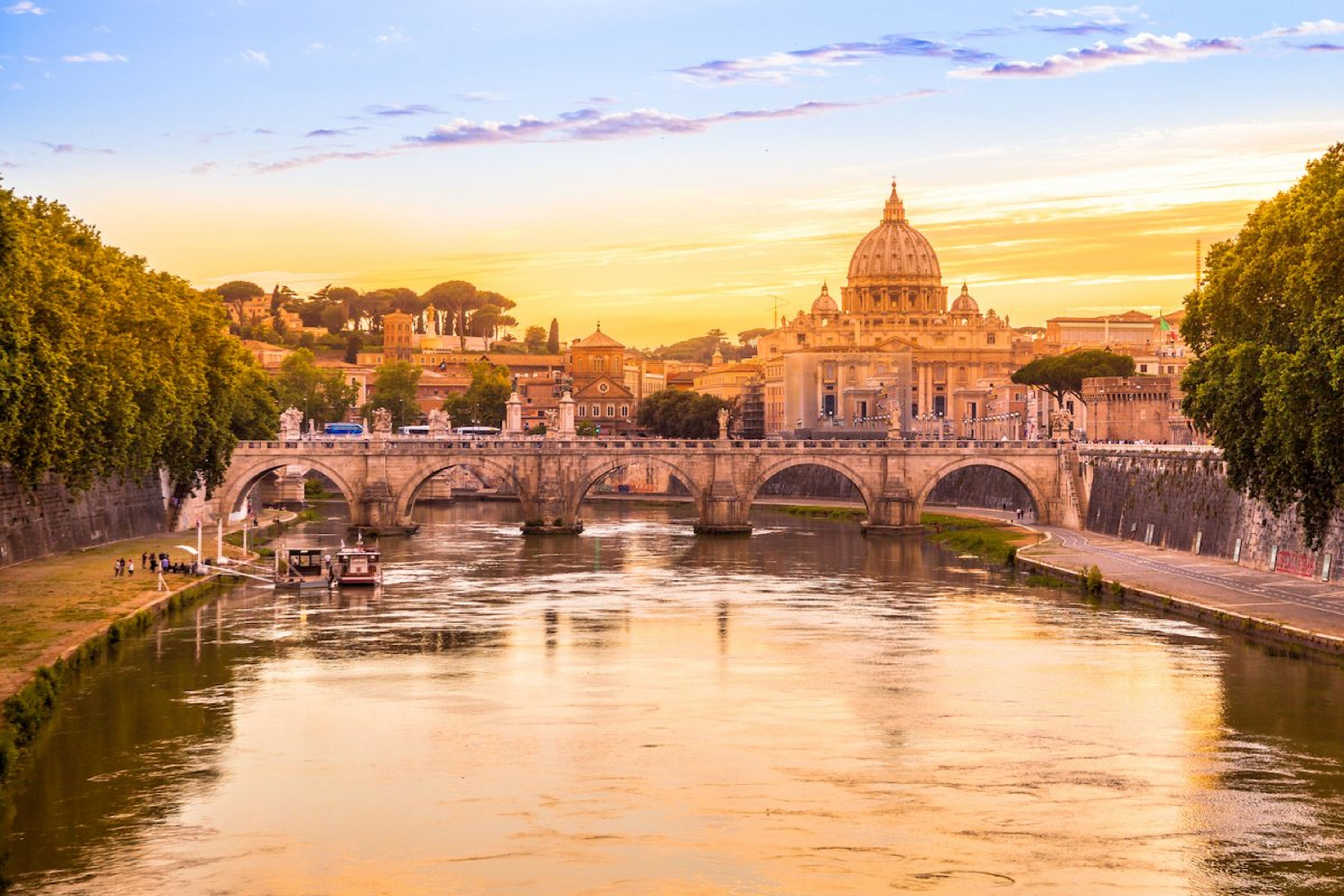 Vista de Roma desde el río.