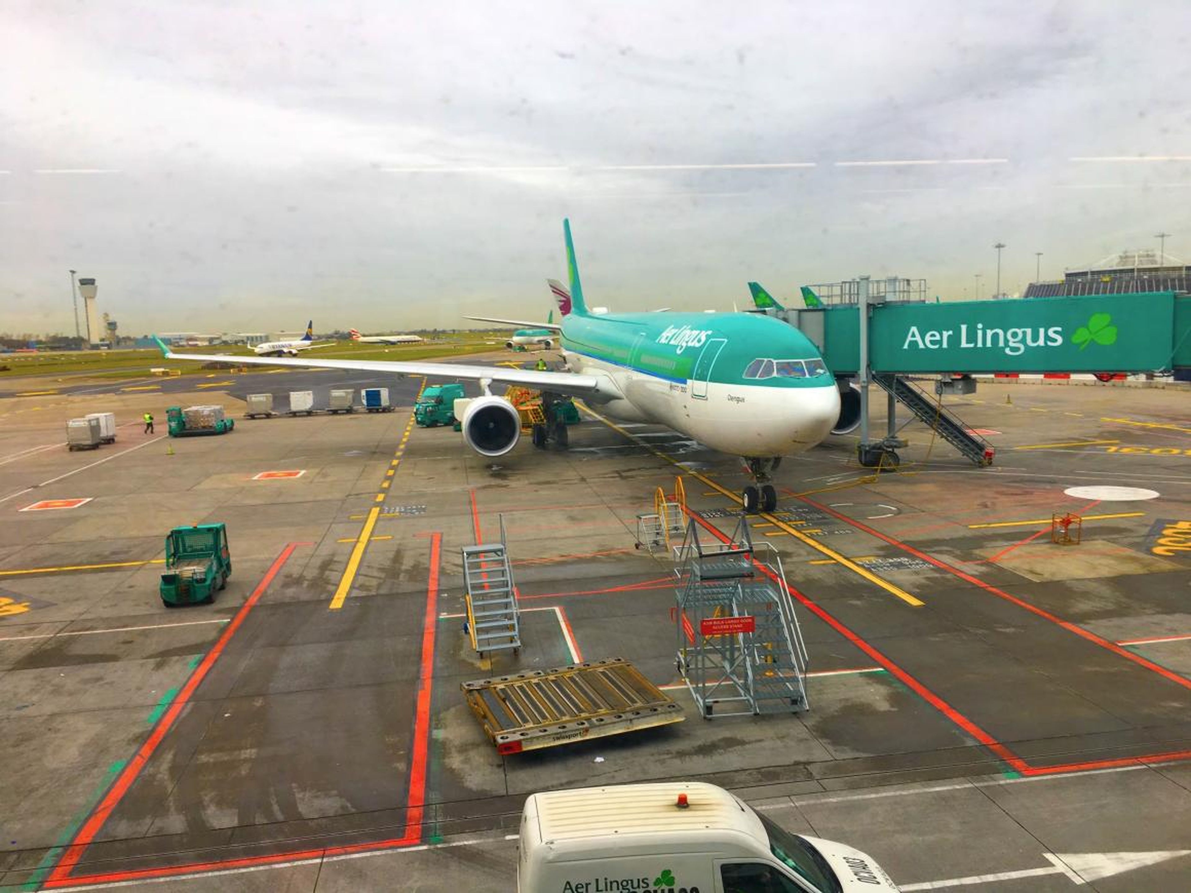 Un Aer Lingus Airbus A330 en el aeropuerto de Dublín.