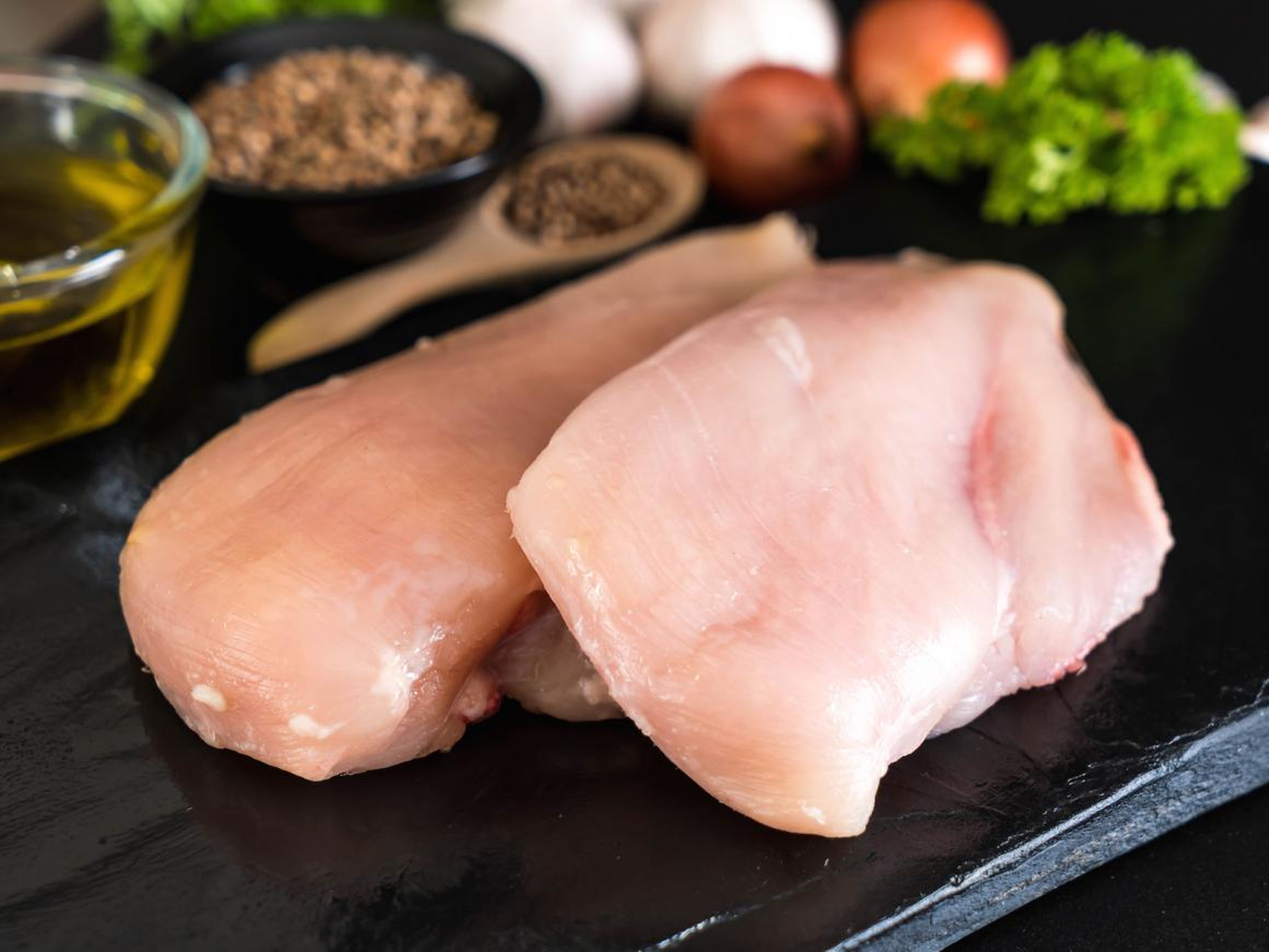 To avoid dry chicken, use a pan instead of a microwave.