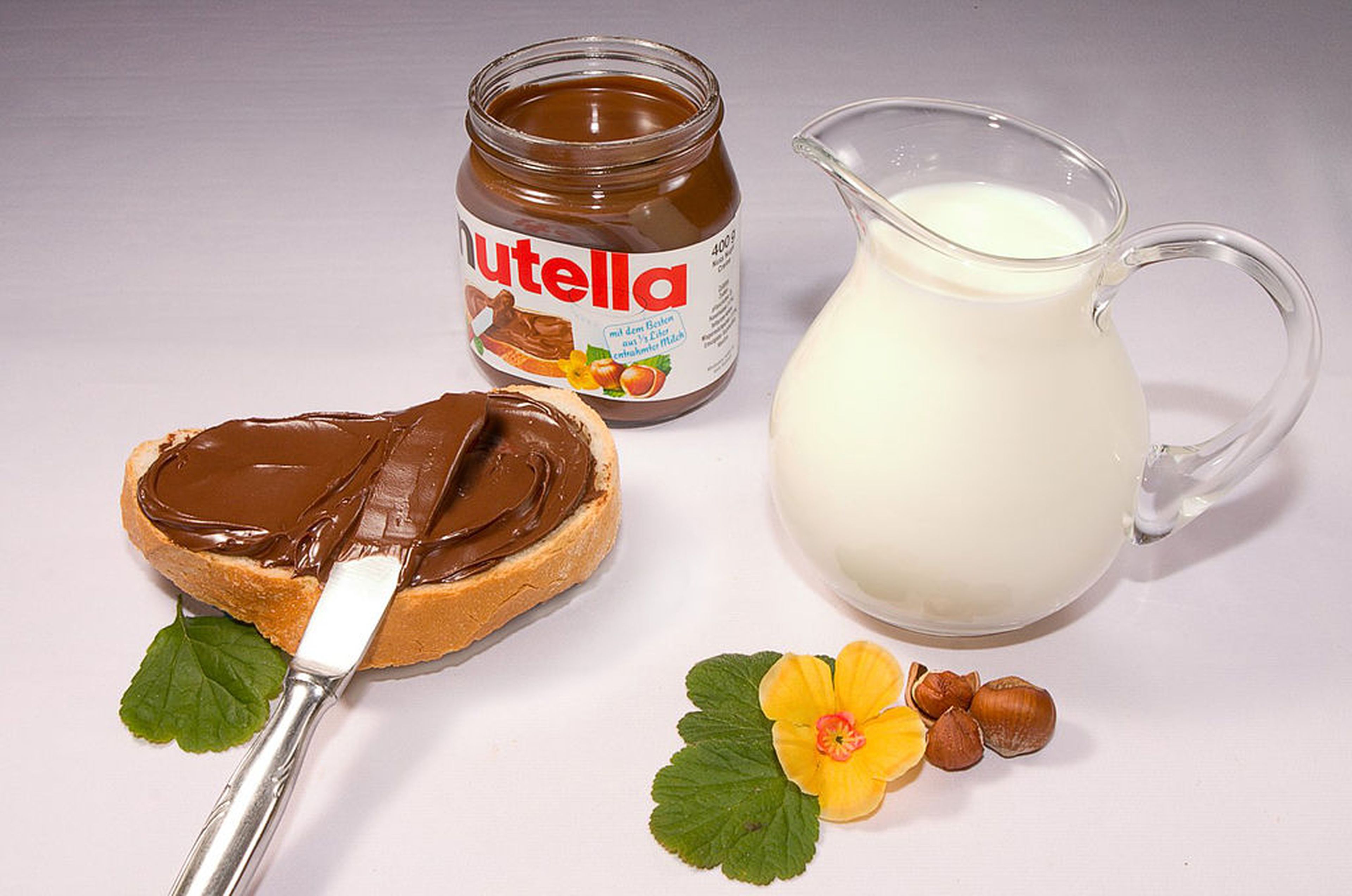 Un tarro de crema de chocolate para untar Nutella