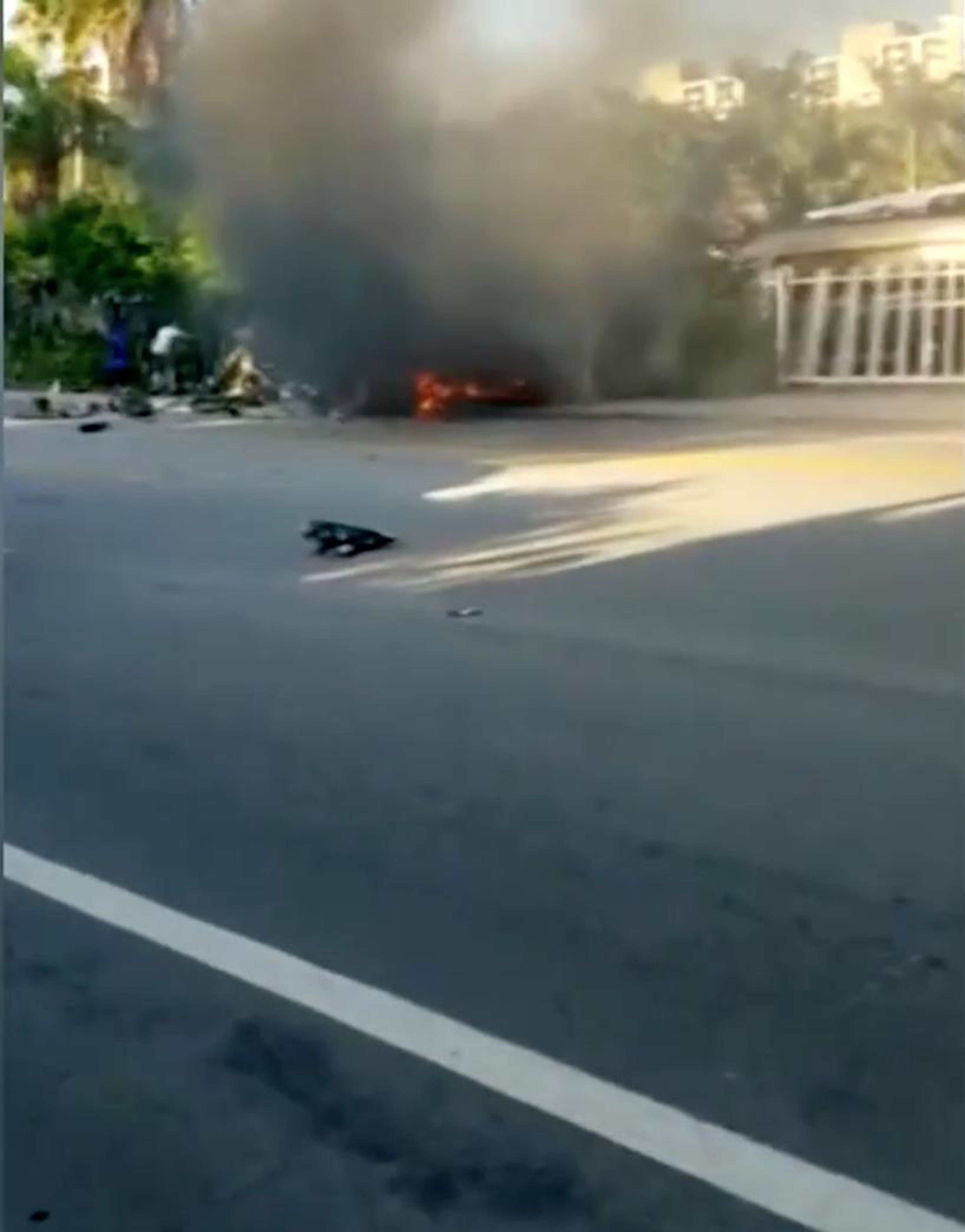 Los videos de los testigos muestran un gran incendio después del accidente