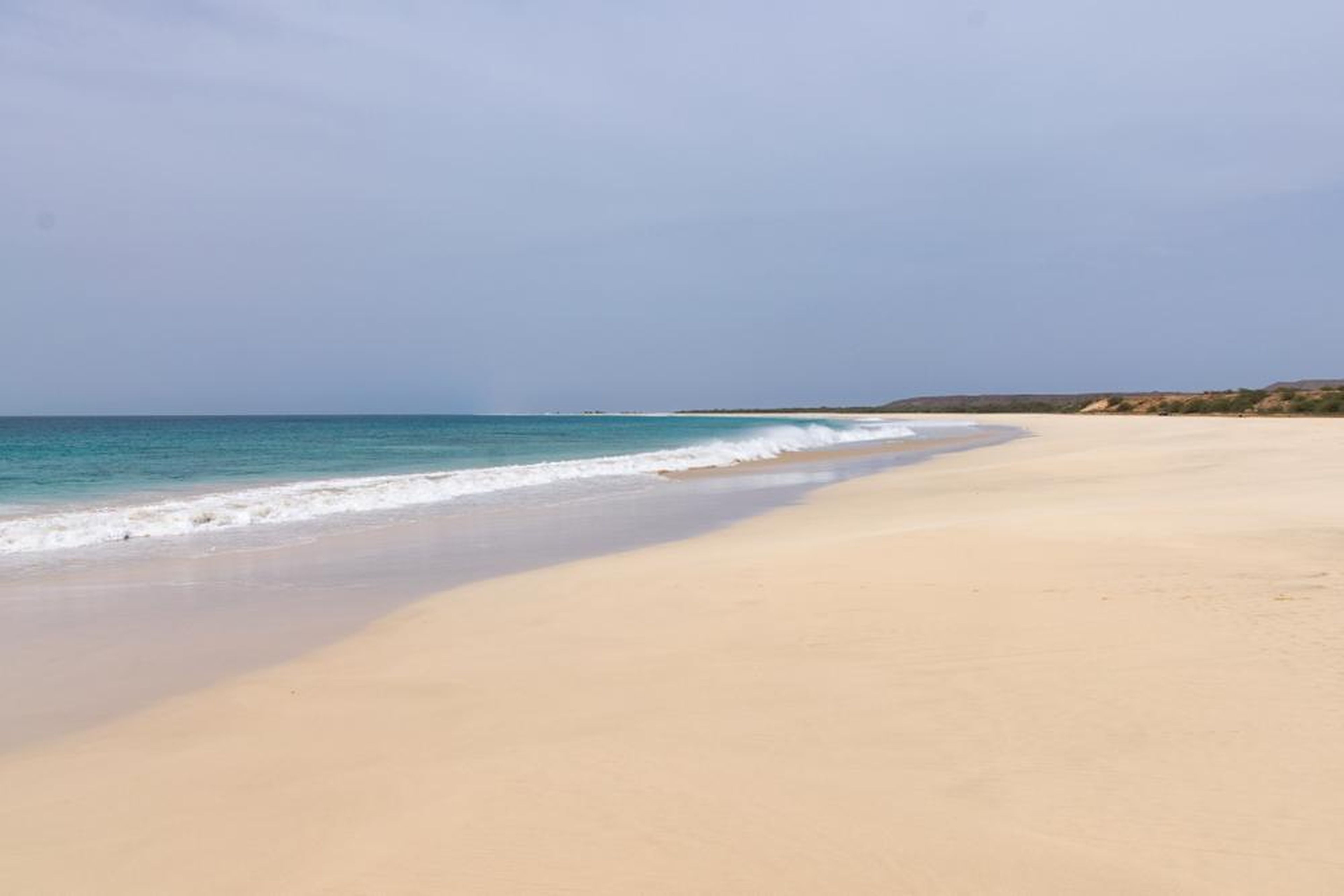 25. Playa Santa Mónica, Cabo Verde, África.