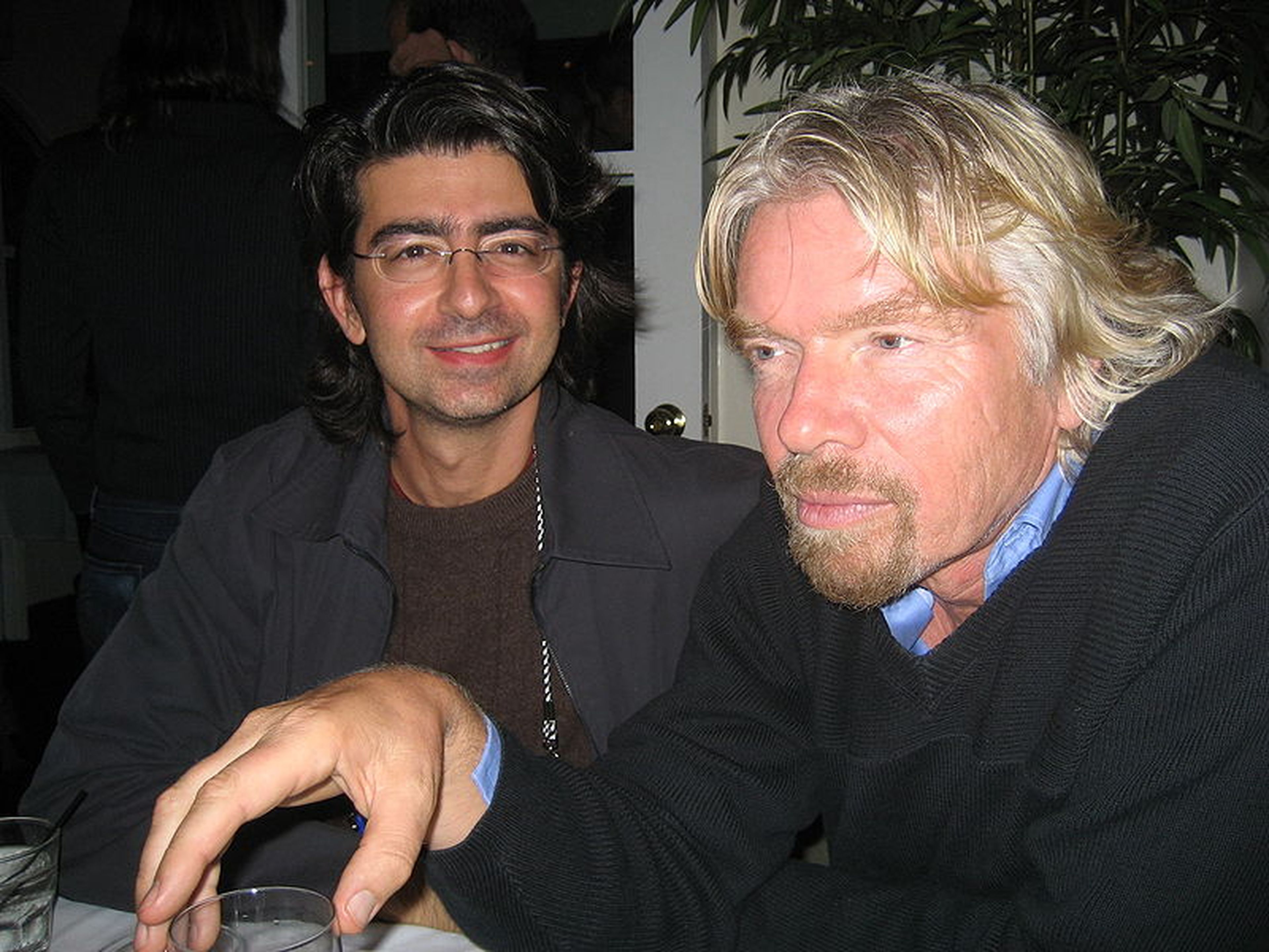 Pierre Omidyar y Richard Branson.