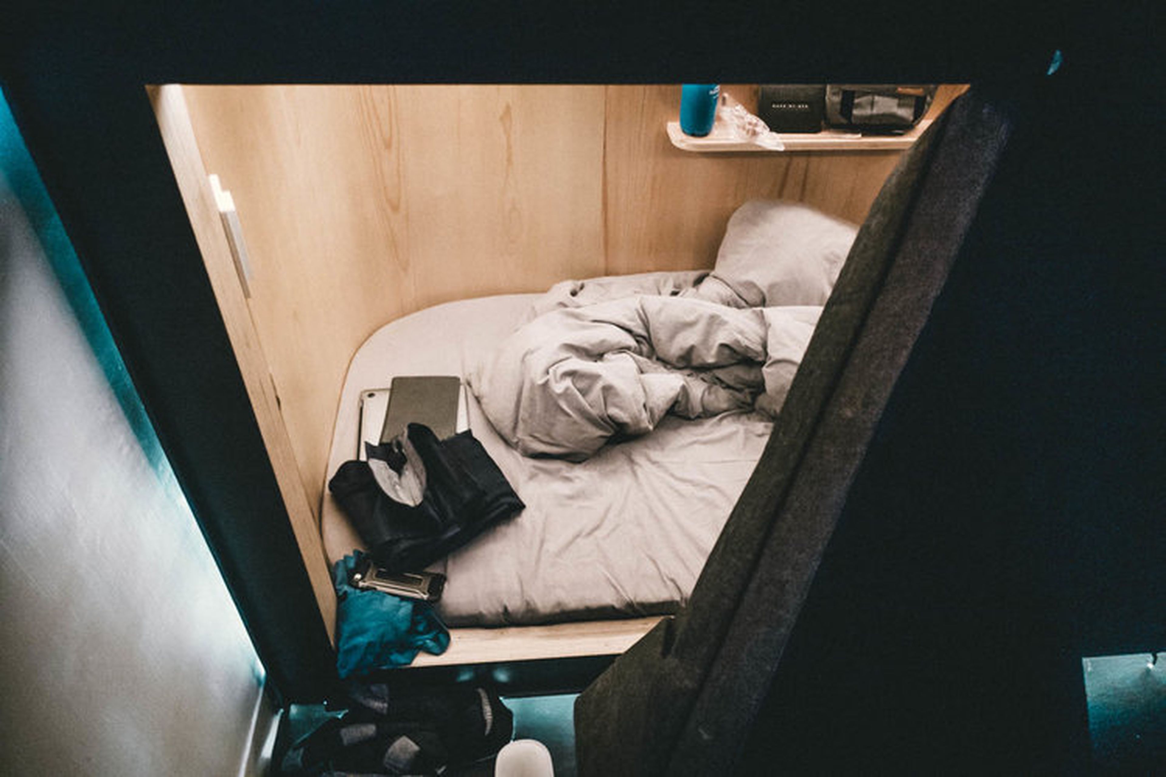 cama en el hotel cápsula SLEEEP en Hong Kong