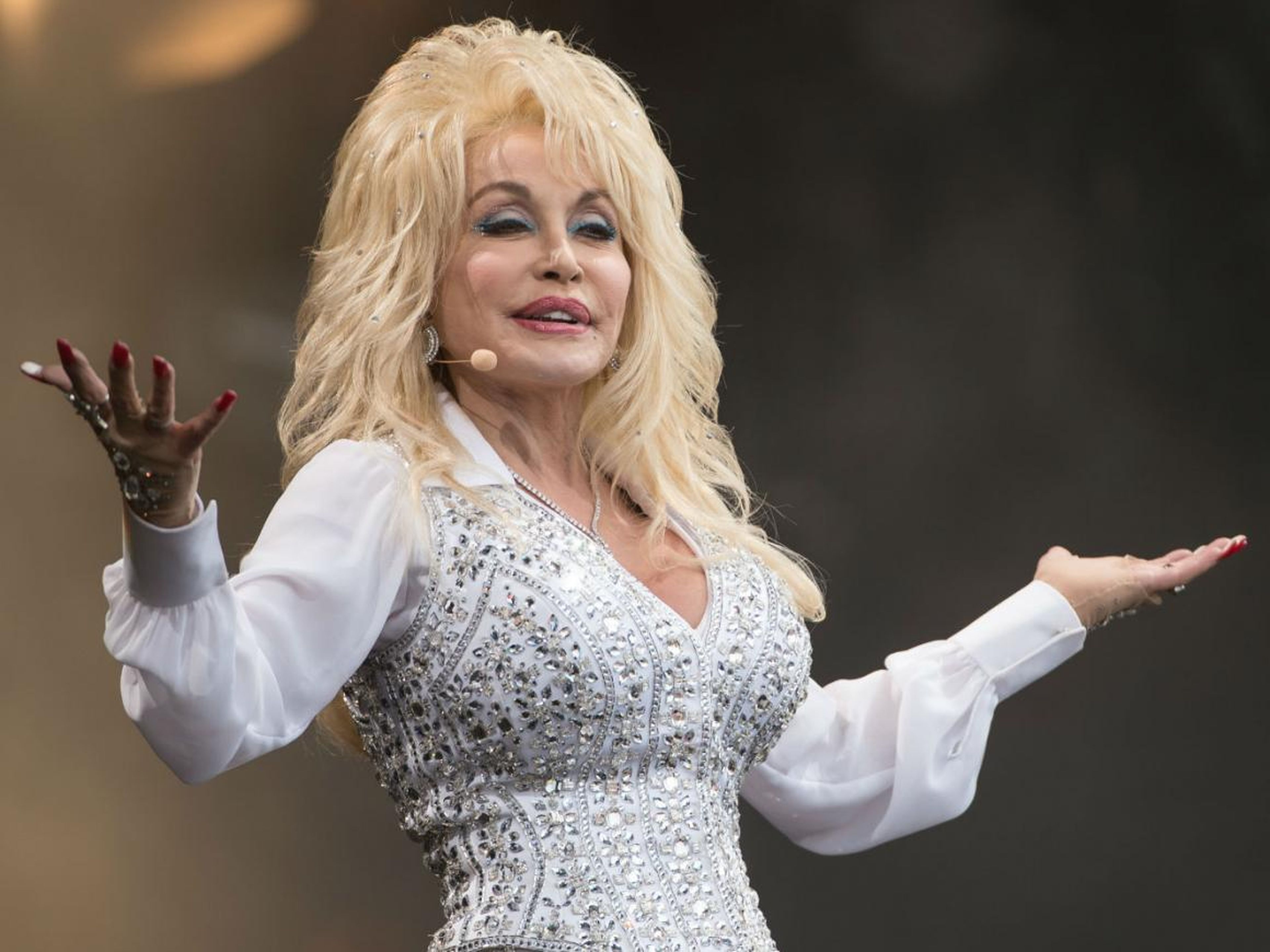Dolly Parton tuvo un momento oscuro en su vida como resultado de la endometriosis.
