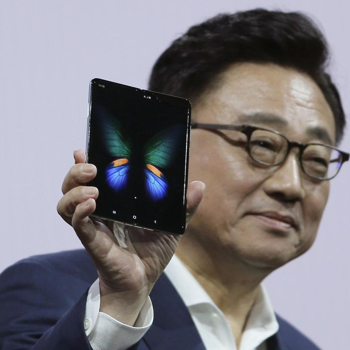 Samsung cree que los móviles plegables son el futuro pero Apple tiene algo  que decir