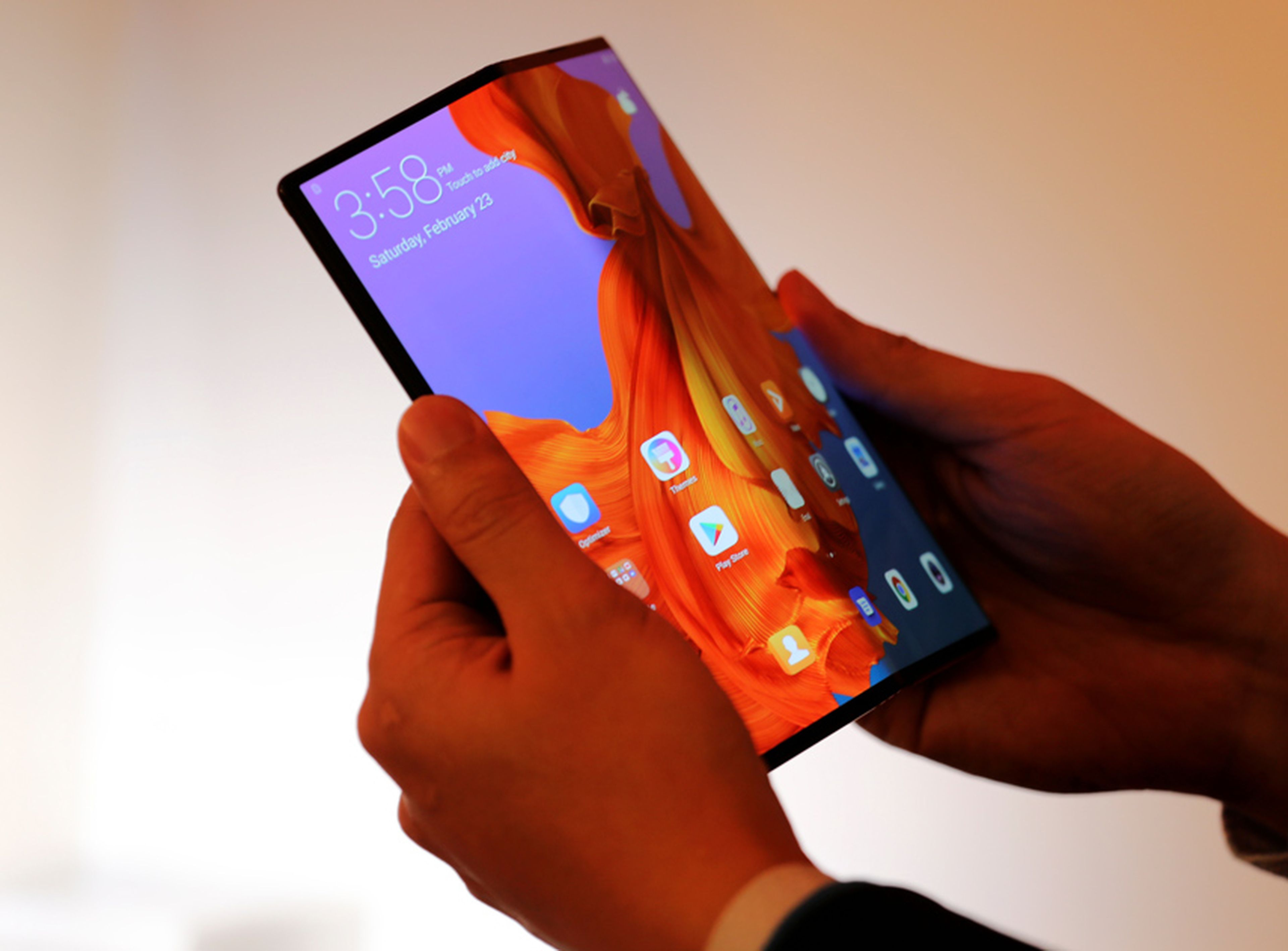 Huawei Mate X, el móvil plegable con 5G