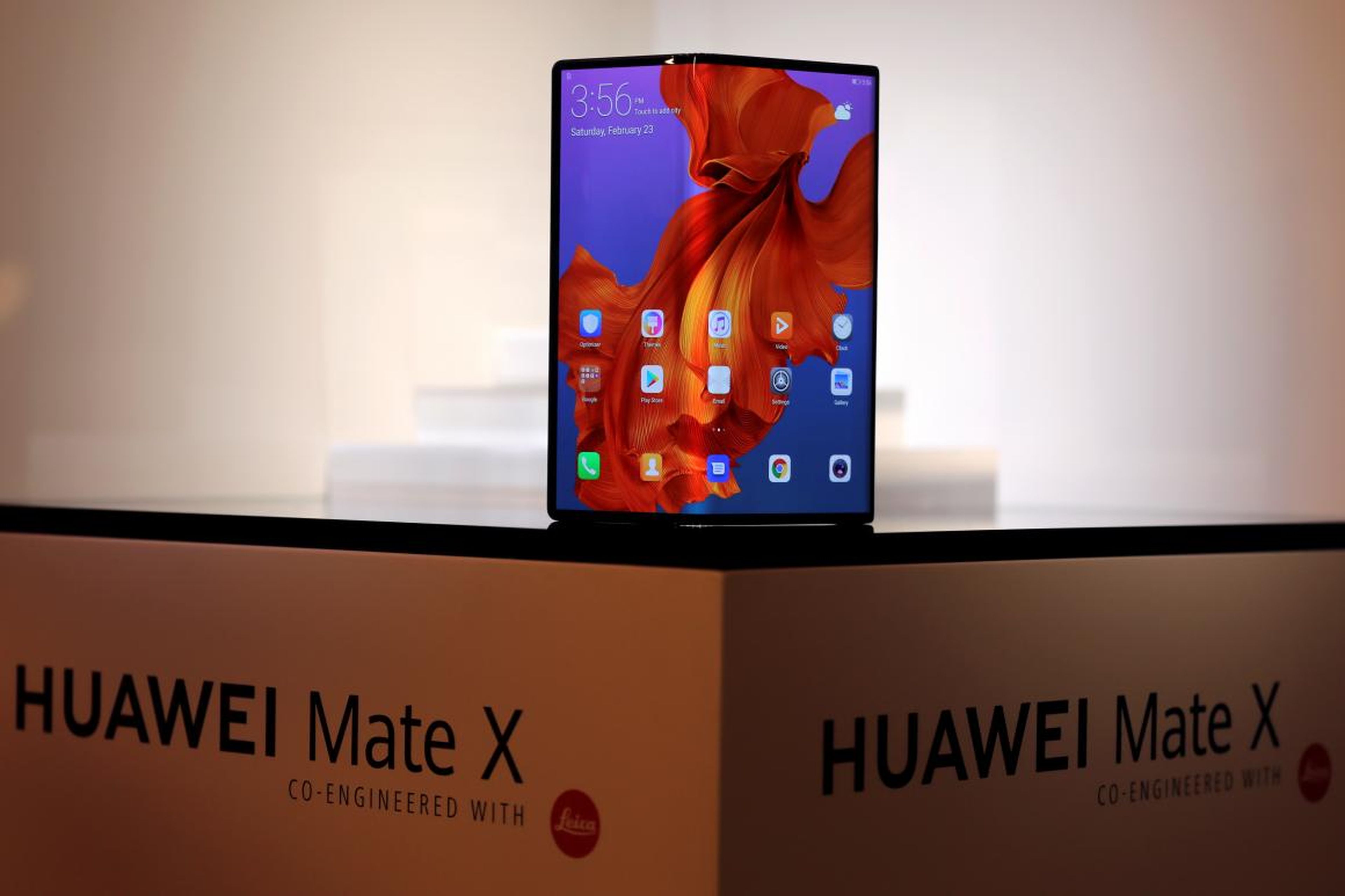 El nuevo móvil portatil de Huawei, Mate X.