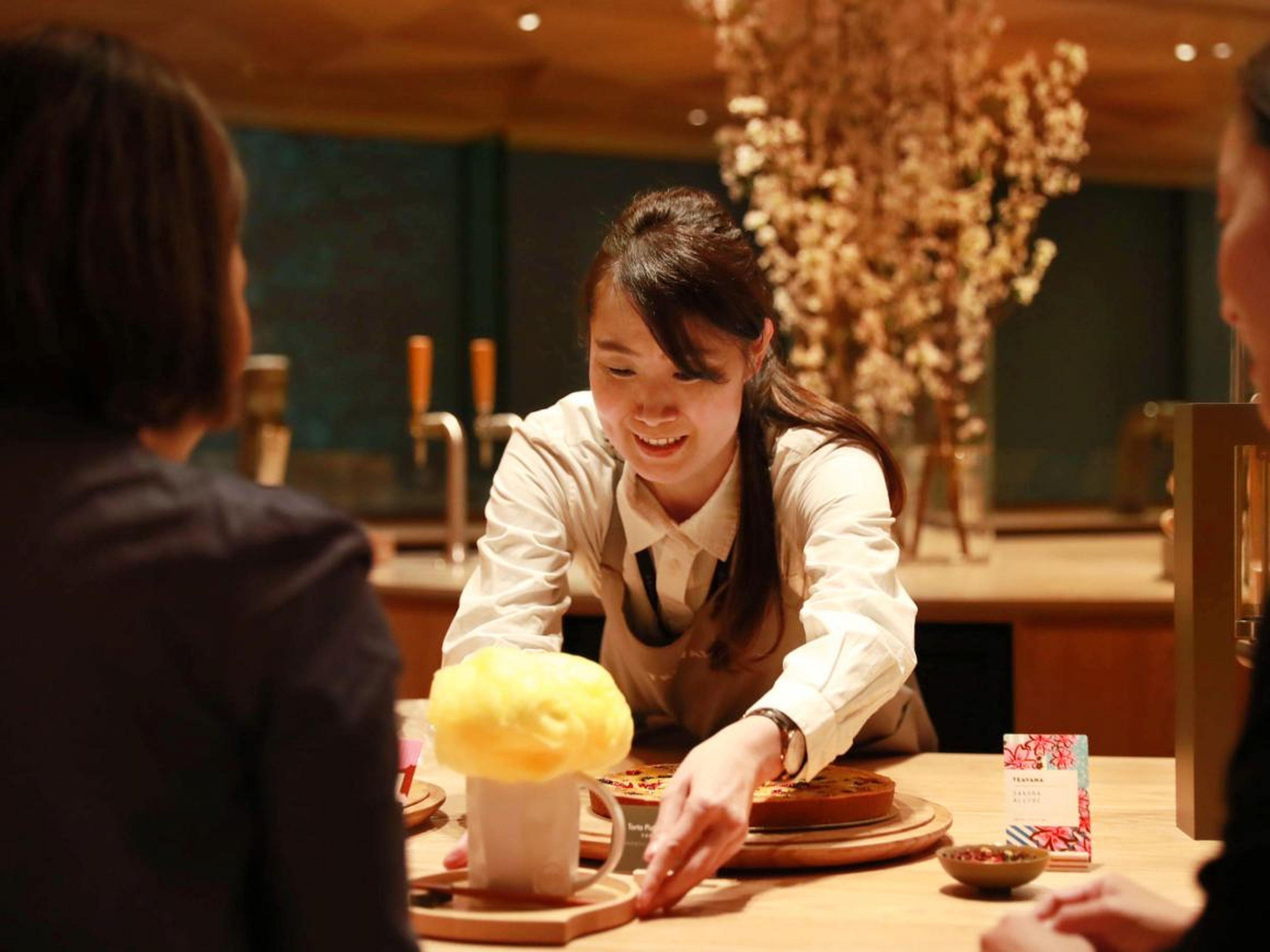 The Roastery is home to the largest Teavana Bar in the world, featuring tea-centric drinks such as the Golden-Sky Black Tea Latte, which is topped with turmeric cotton candy.