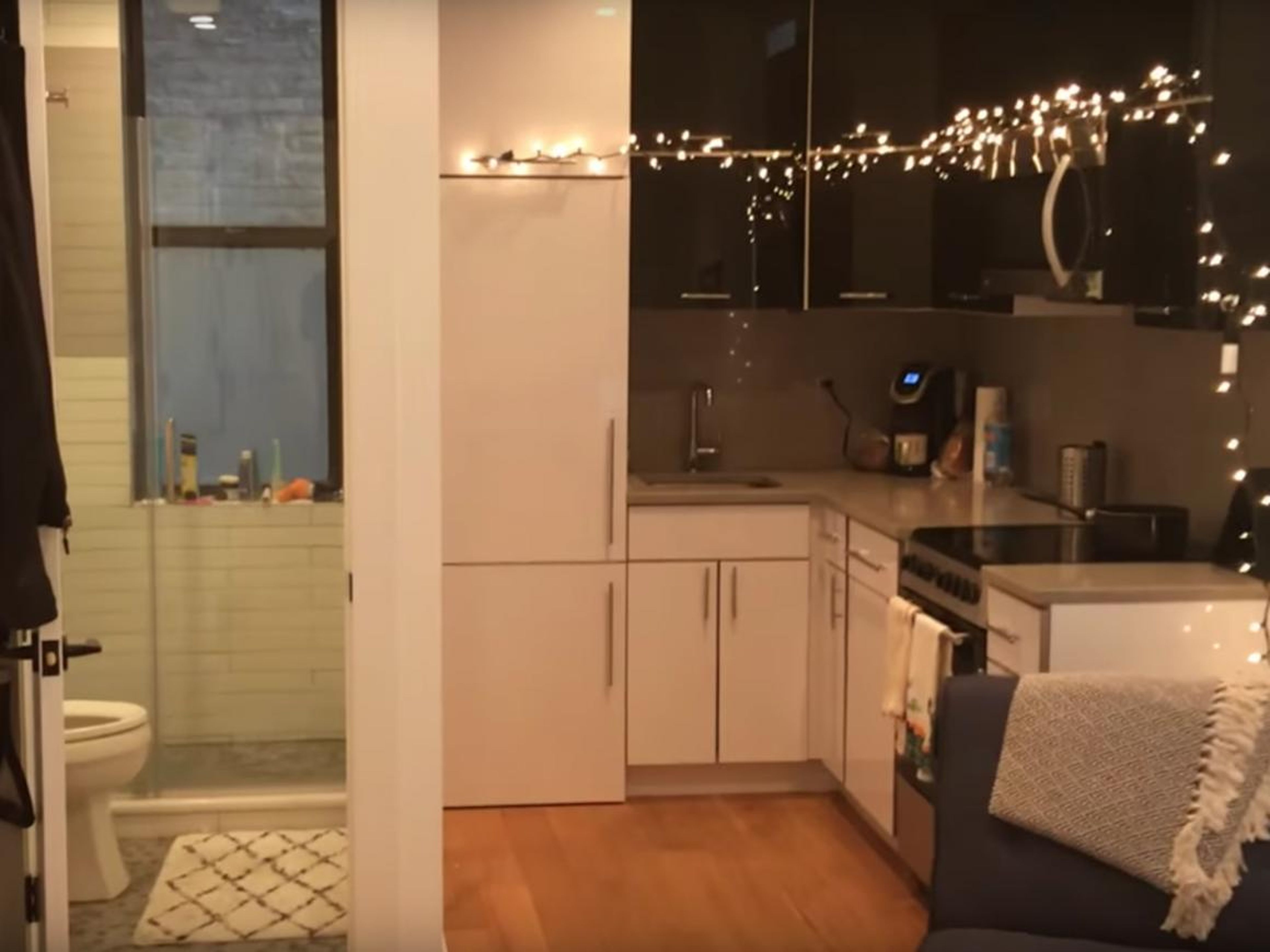 But space is just something you have to sacrifice sometimes if you're going to live in New York. The YouTuber Chris Buell said he paid $2,600 a month for this 350-square-foot apartment in an undisclosed New York City neighborhood.