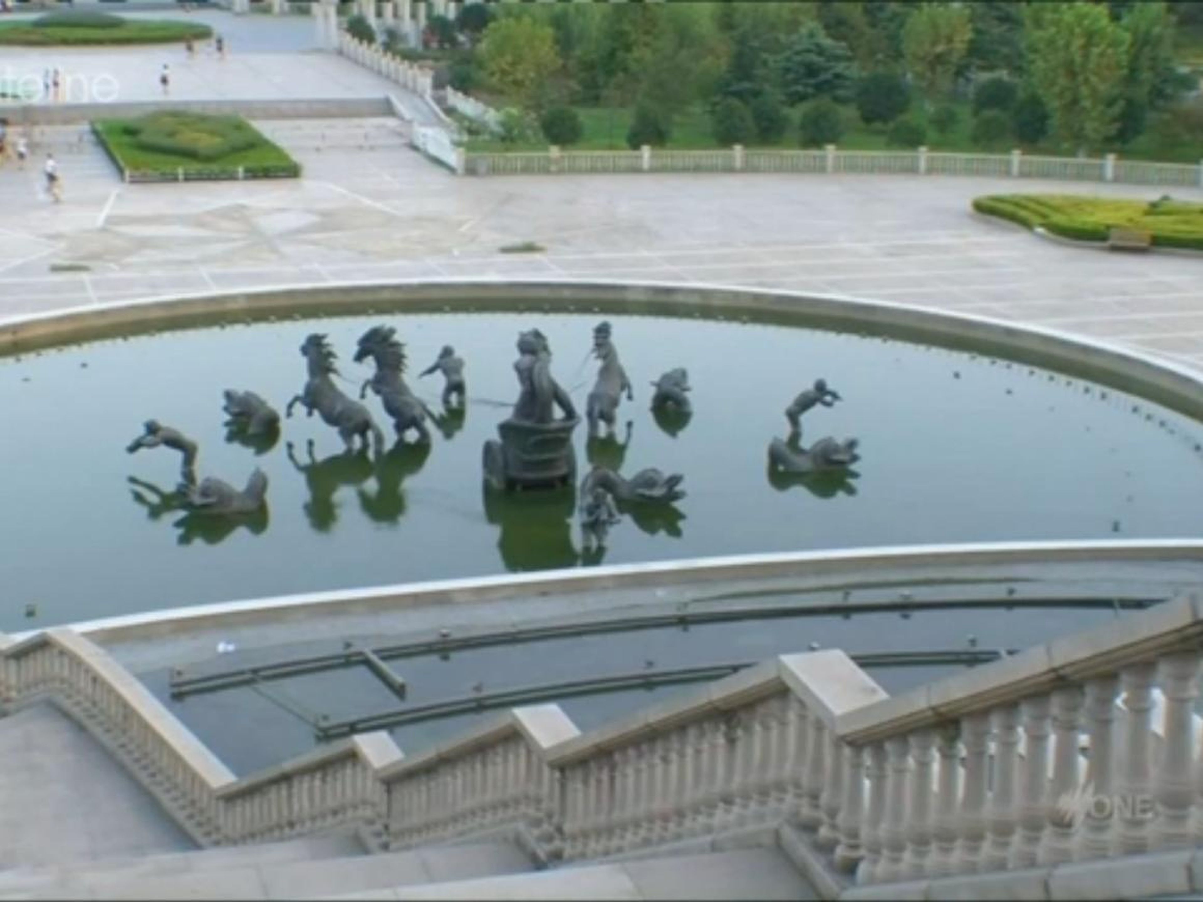 Fountains in Tianducheng.