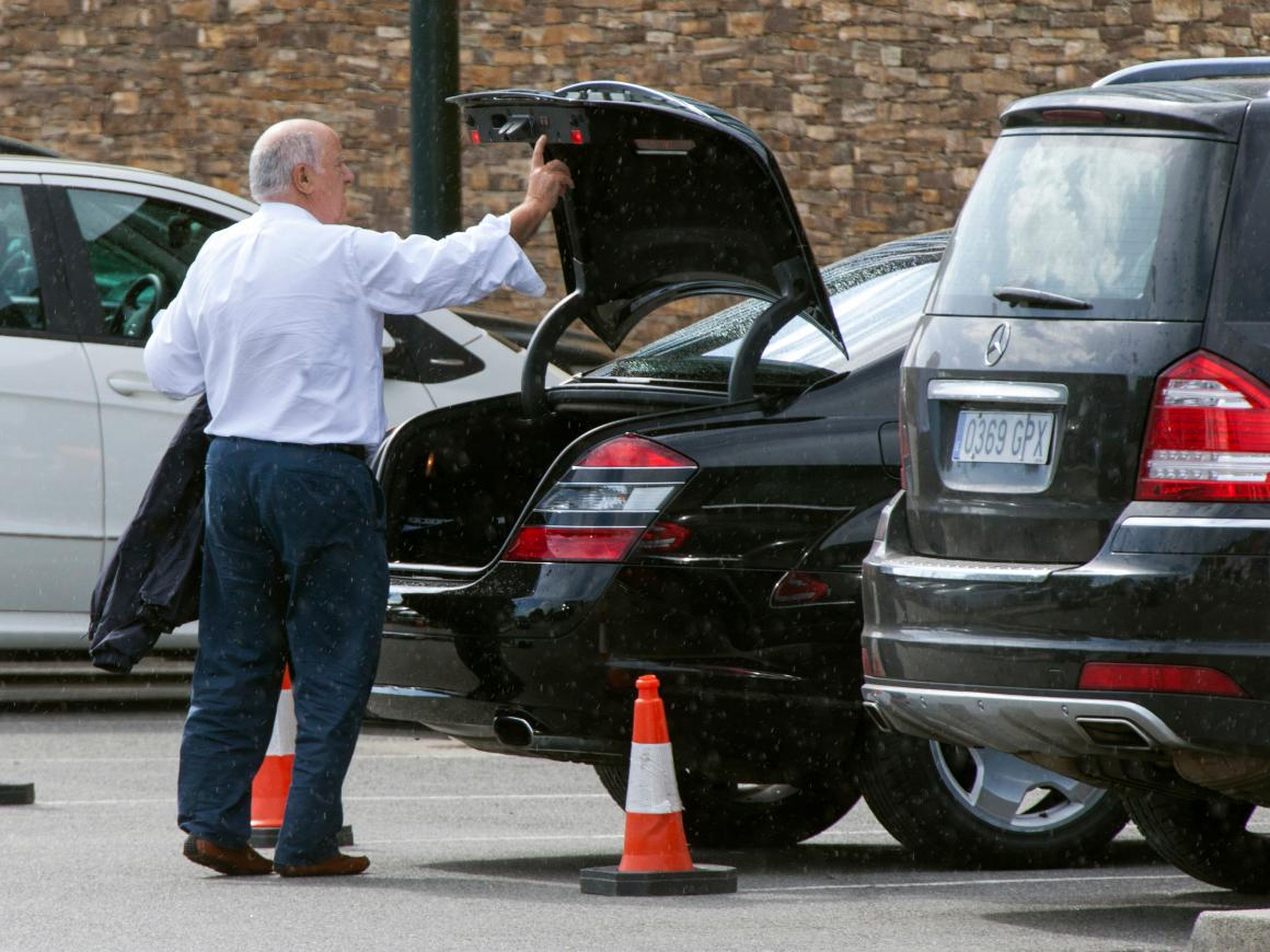 In 2012, it was reported that Ortega drives an Audi A8 luxury sedan said to be more about comfort than luxury, but it's unclear what he drives now.