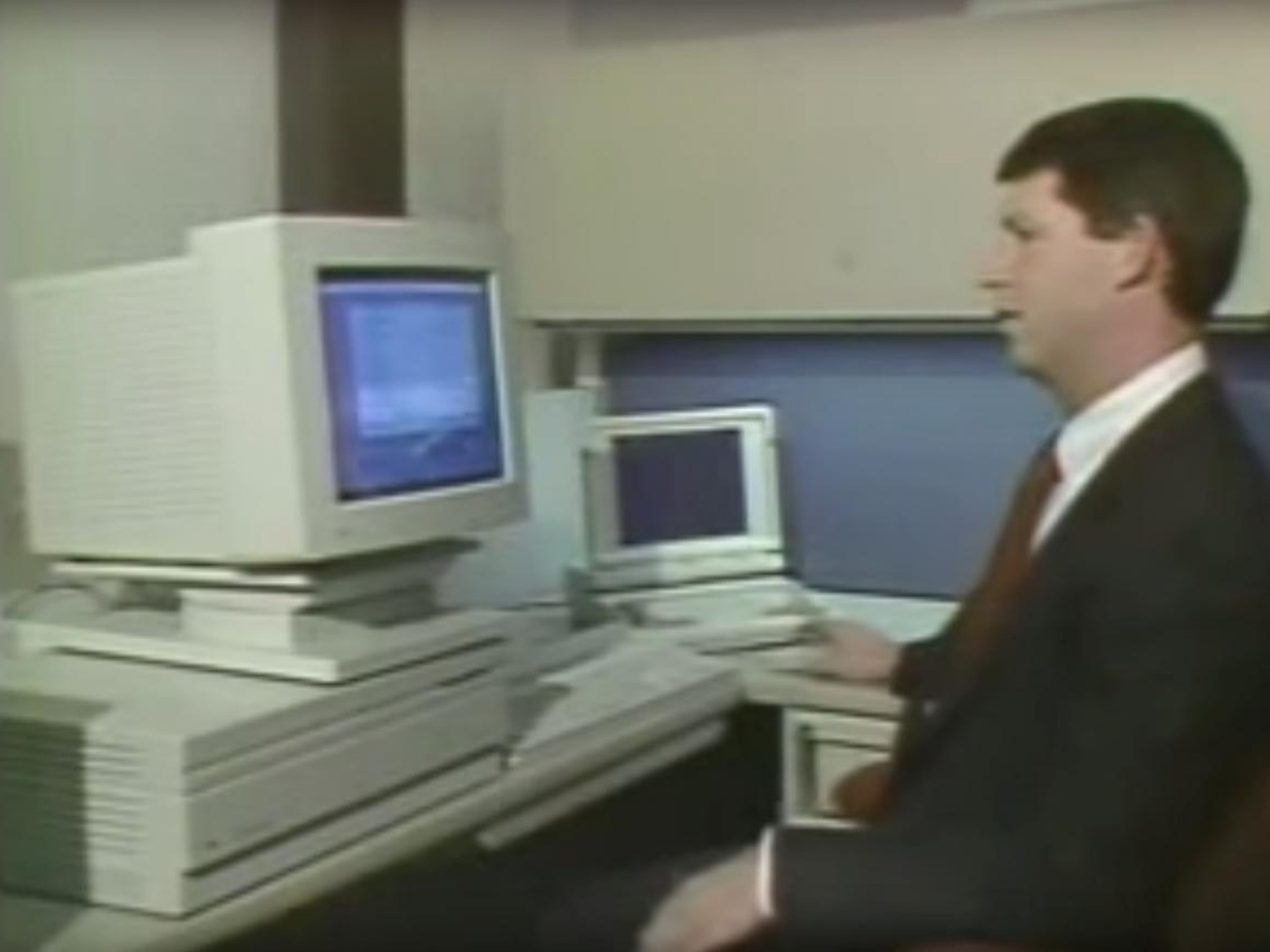 7. Macintosh IIx (1988) — $9,369