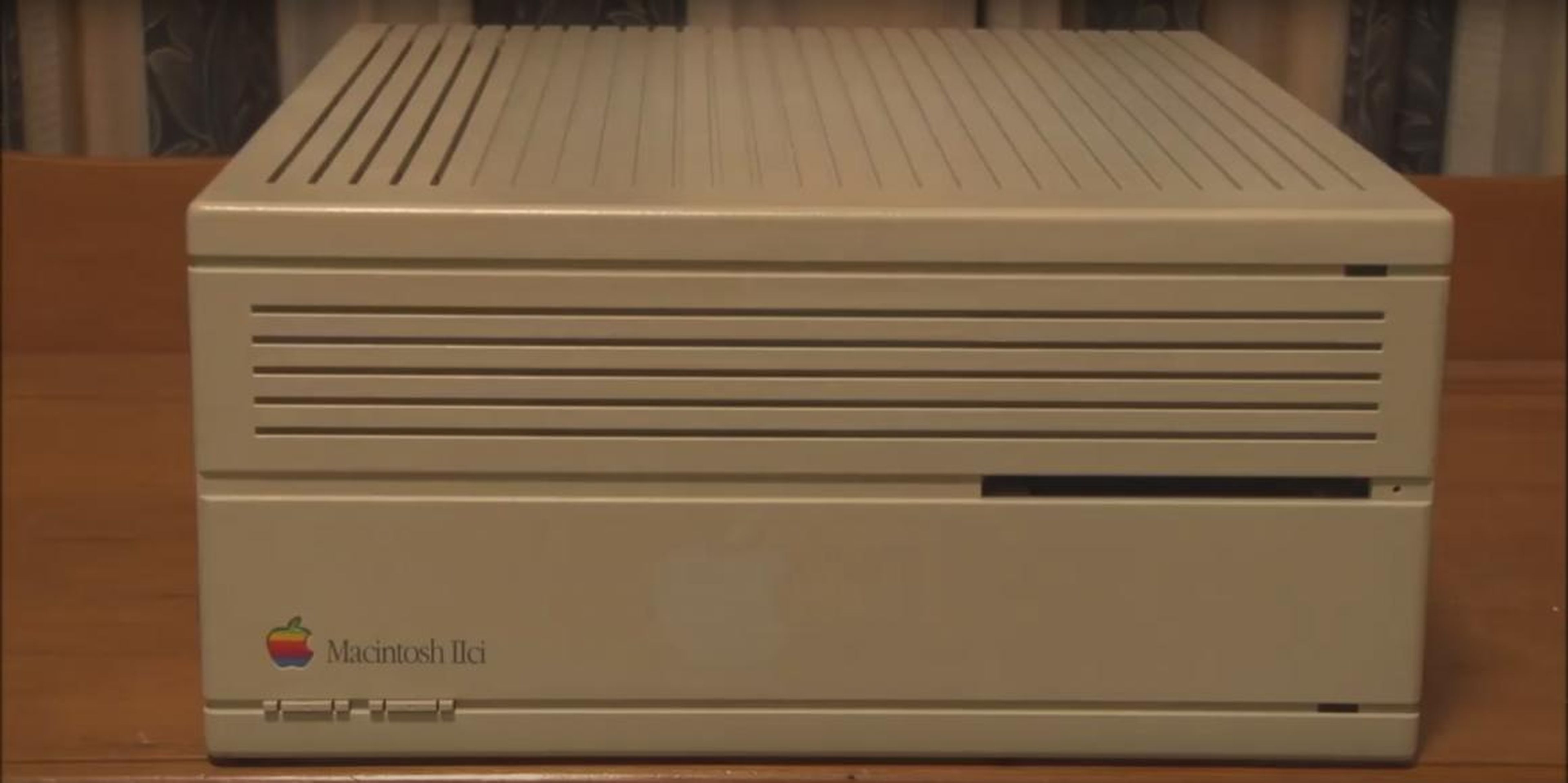 8. Macintosh IIci (1989) — $8,800