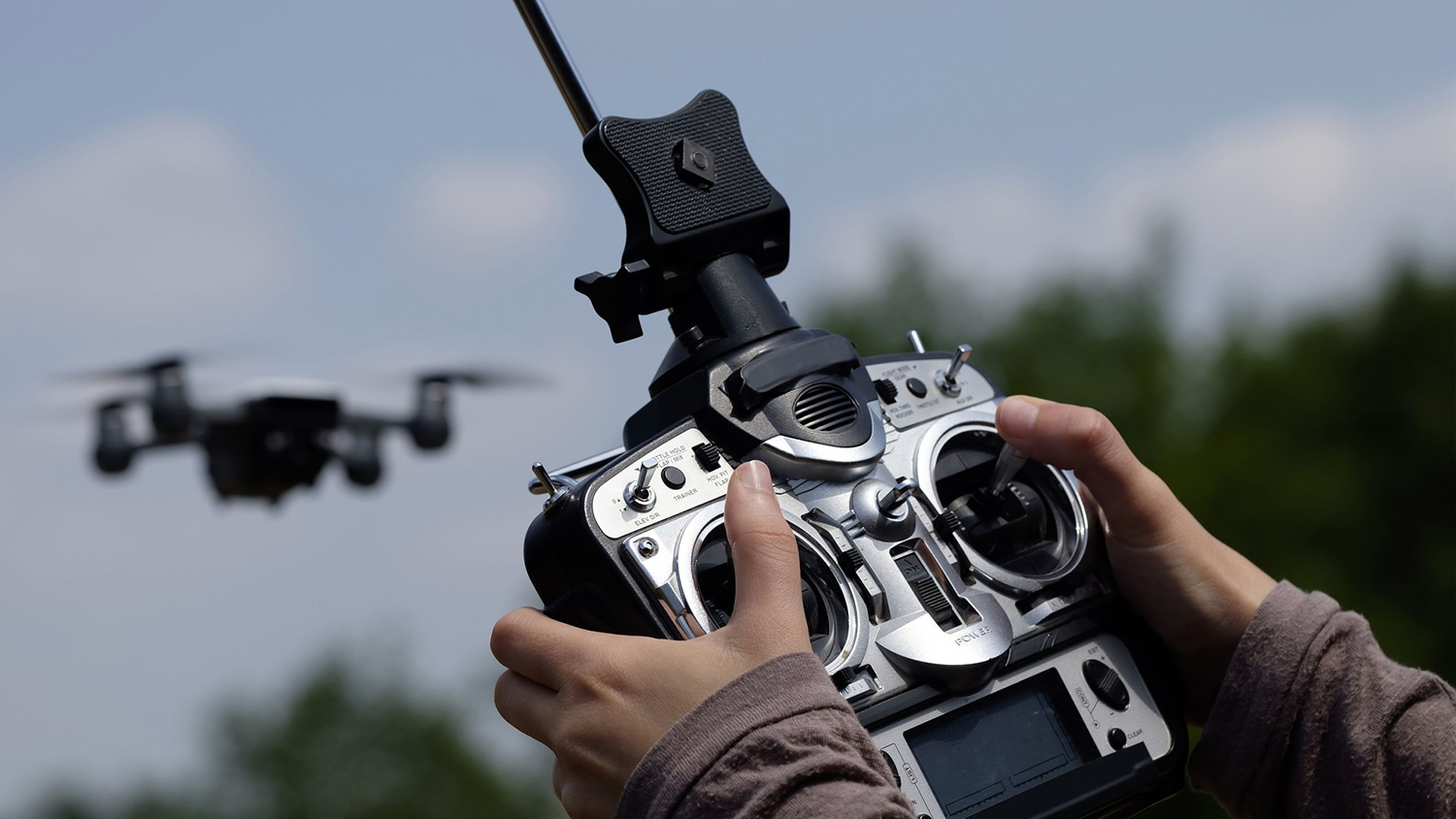 Cómo convertirte en piloto de drones, una profesión con mucho futuro