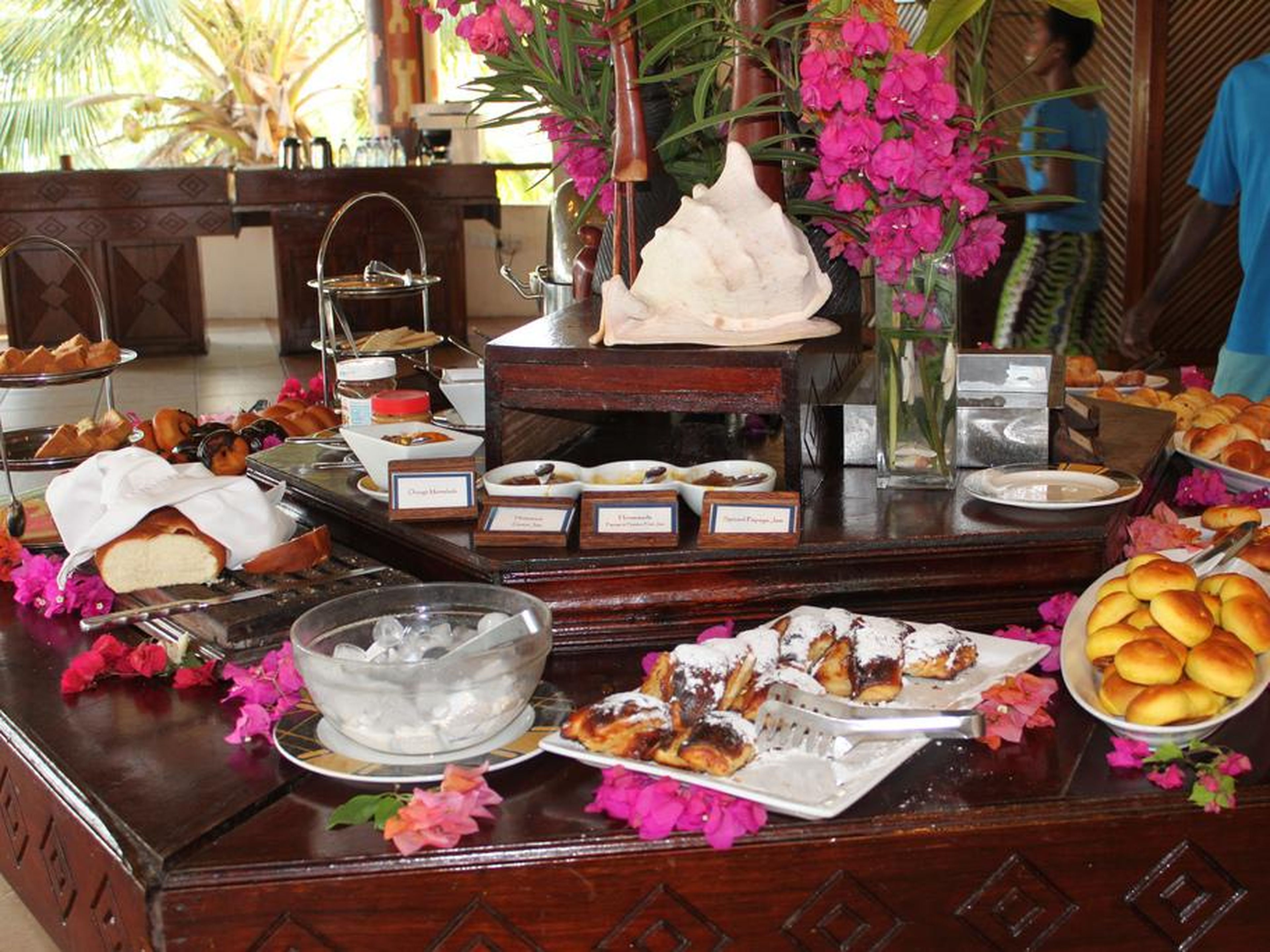 The breakfast included with the package is often served buffet-style.