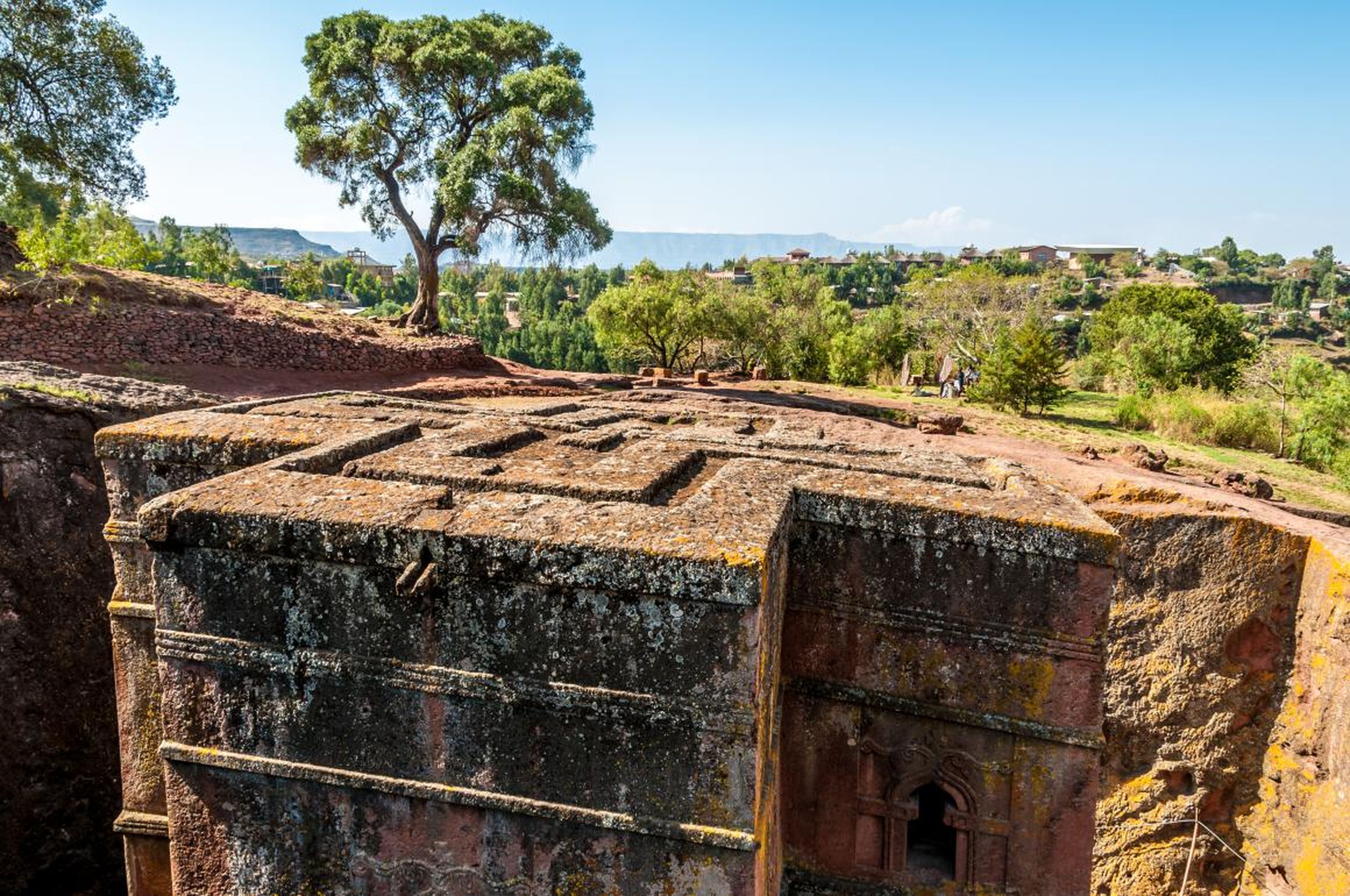 La iglesia de San Jorge en Lalibela, Etiopía, fue tallada en una sola roca en el siglo XII.