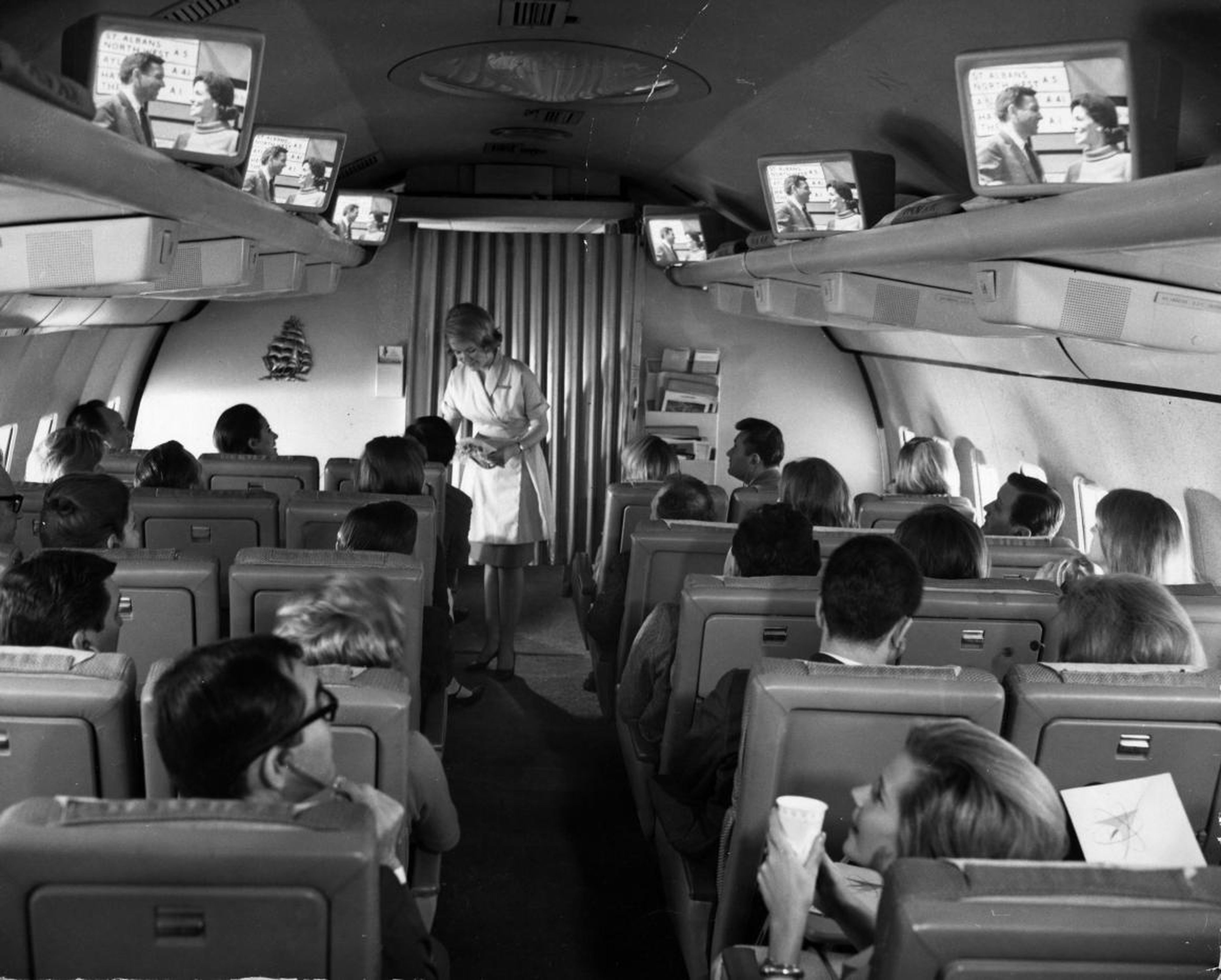 In-flight entertainment has come a long way since this experimental Pan Am system from 1965.