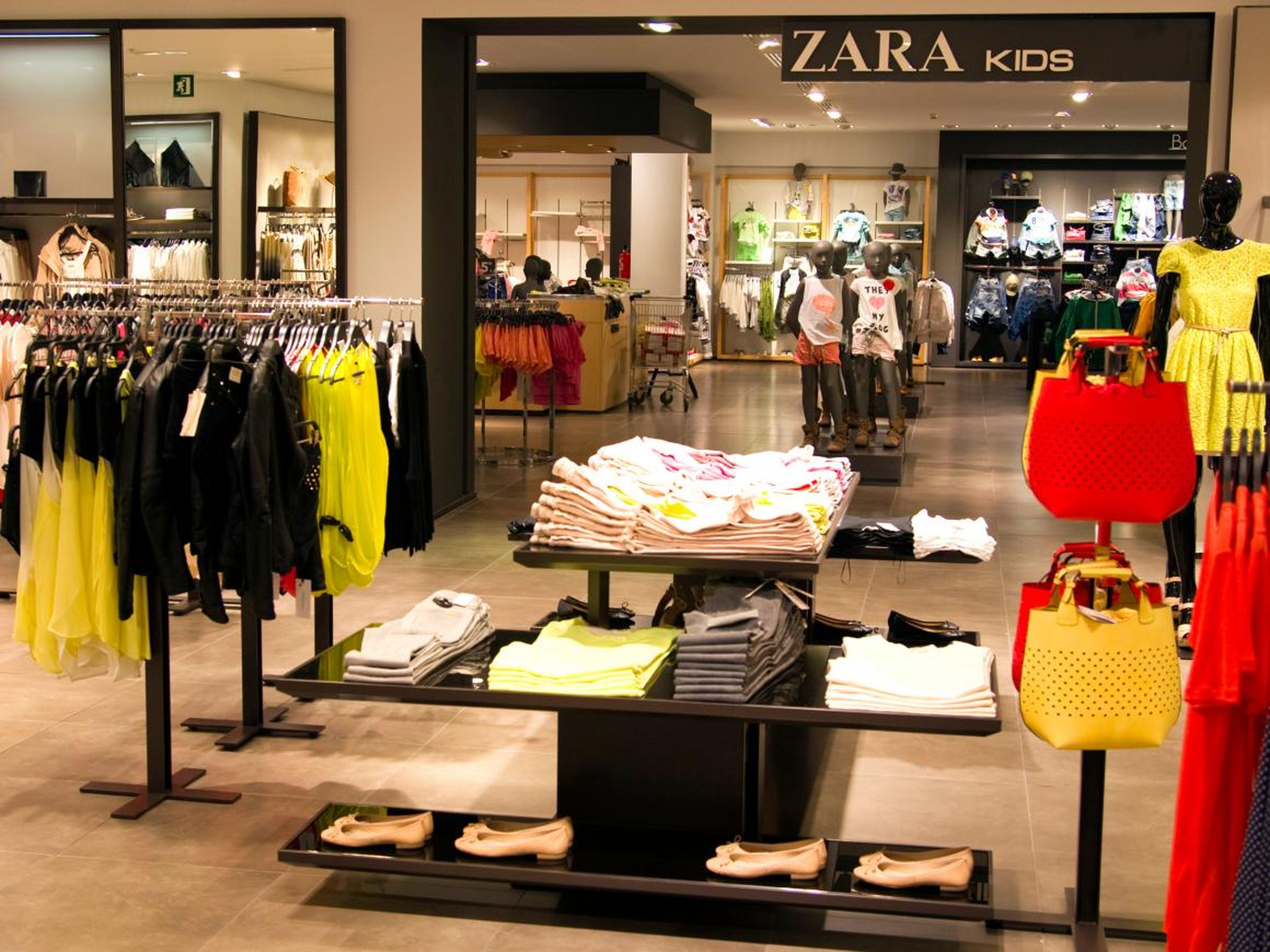 En la imagen, una tienda de Zara en La Coruña.