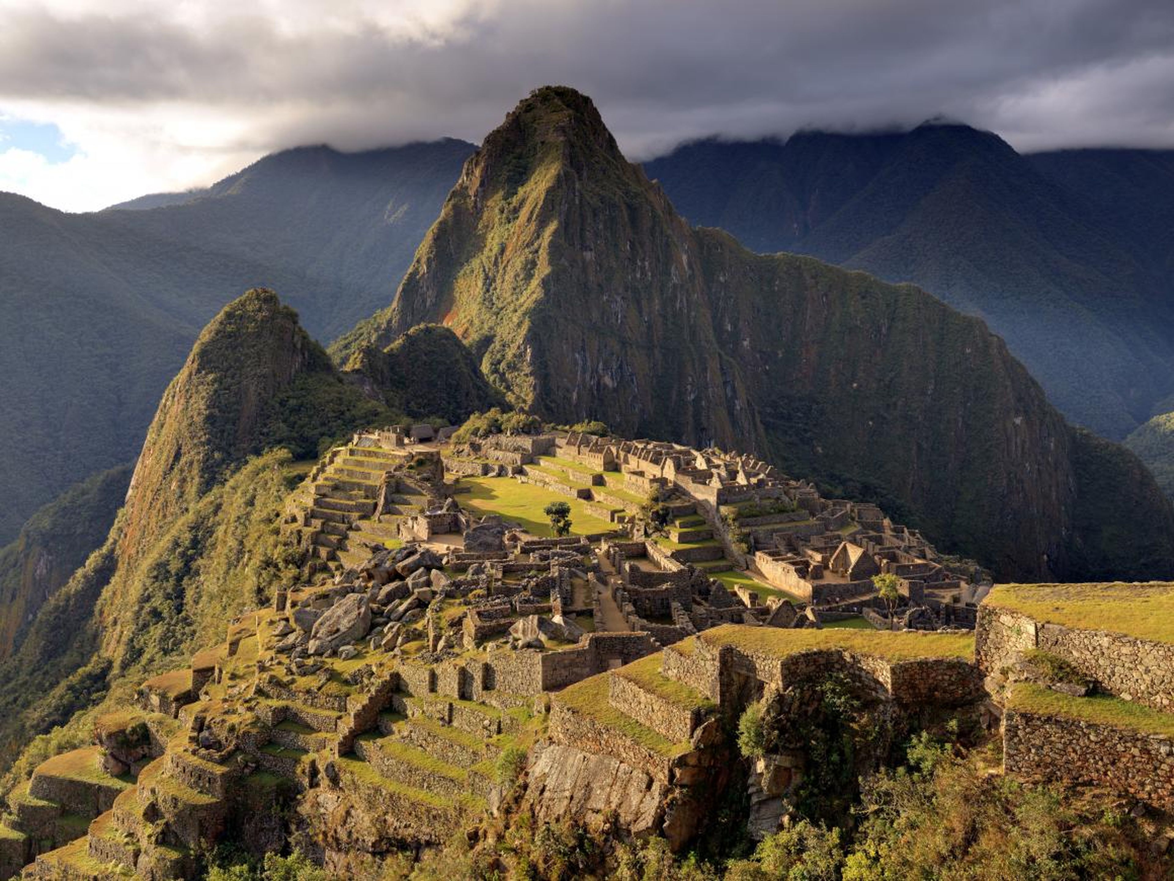 Encaramada en lo alto de los Andes peruanos, Machu Picchu es el mejor ejemplo que tenemos de la arquitectura inca. Los arqueólogos dicen que fue construido alrededor de 1450.