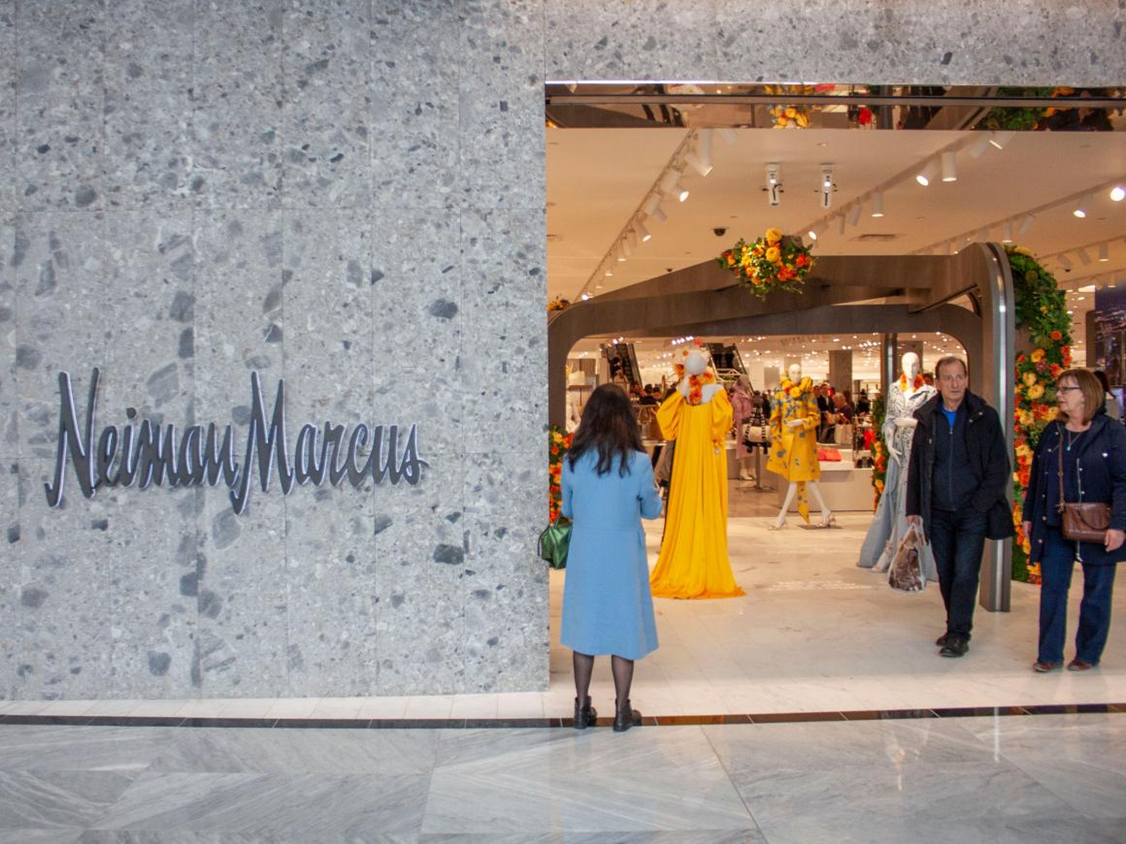 The shopping center is also home to New York City's first Neiman Marcus department store.