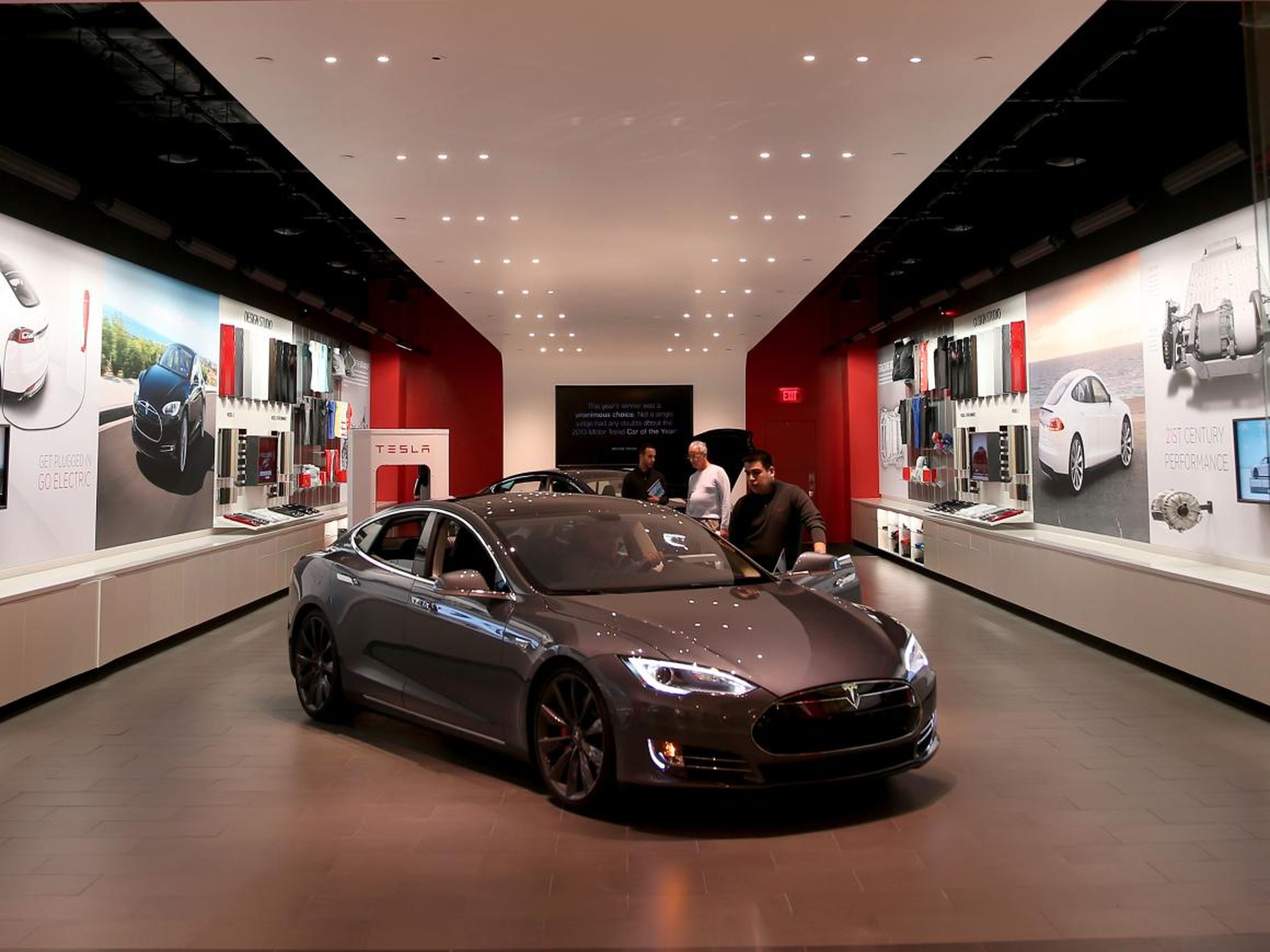 Today, Tesla "stores" have nearly no cars on-lot. Instead, prospective buyers can check out sample cars and order online or through a salesperson for later delivery, depending on the state. LaserDiscs, however, are not part of the