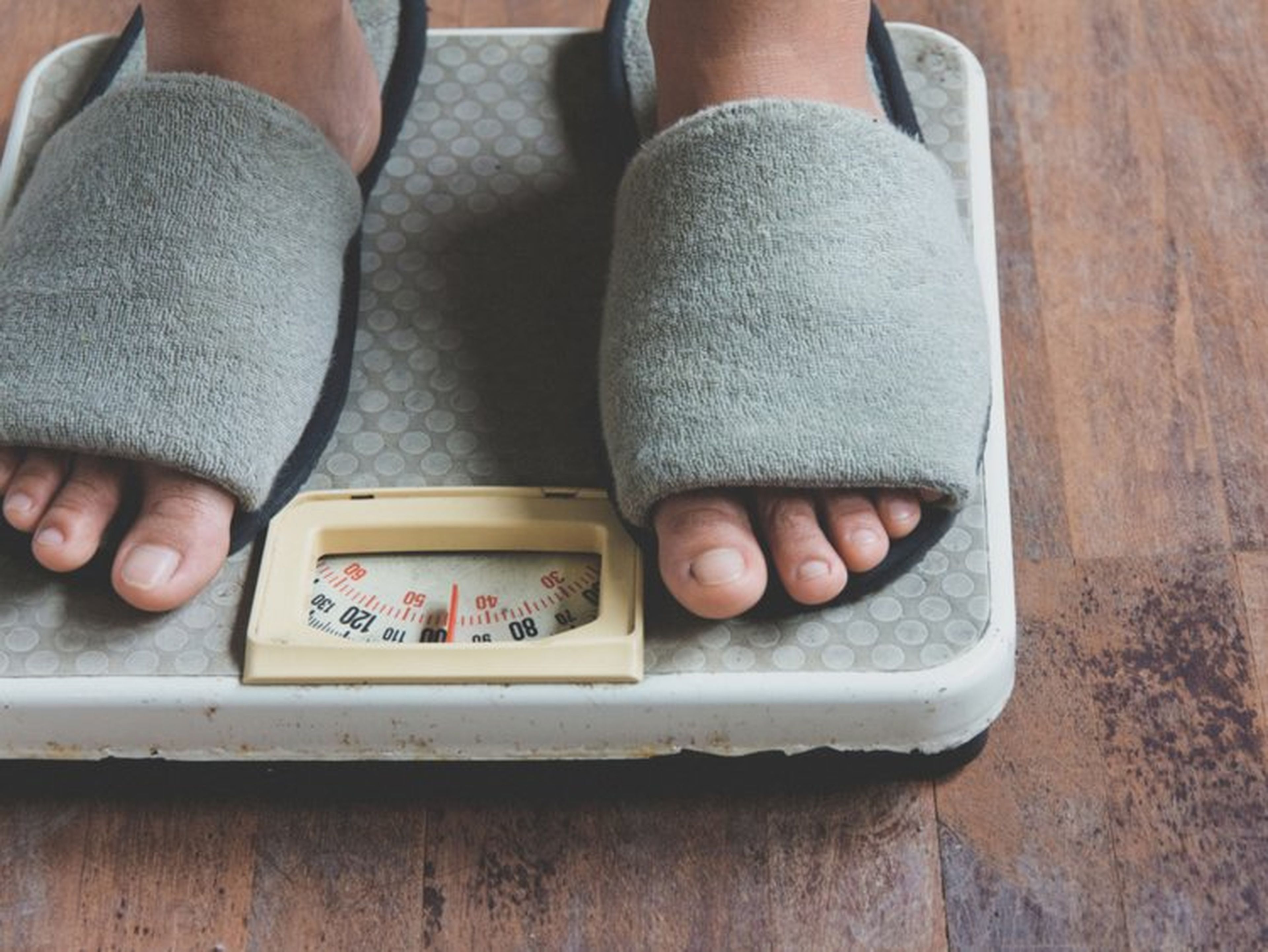 La metformina ayudó al 28,5% de los participantes del estudio a perder al menos un 5% de peso corporal y mantener un 2% de dicha pérdida durante largos períodos de tiempo.