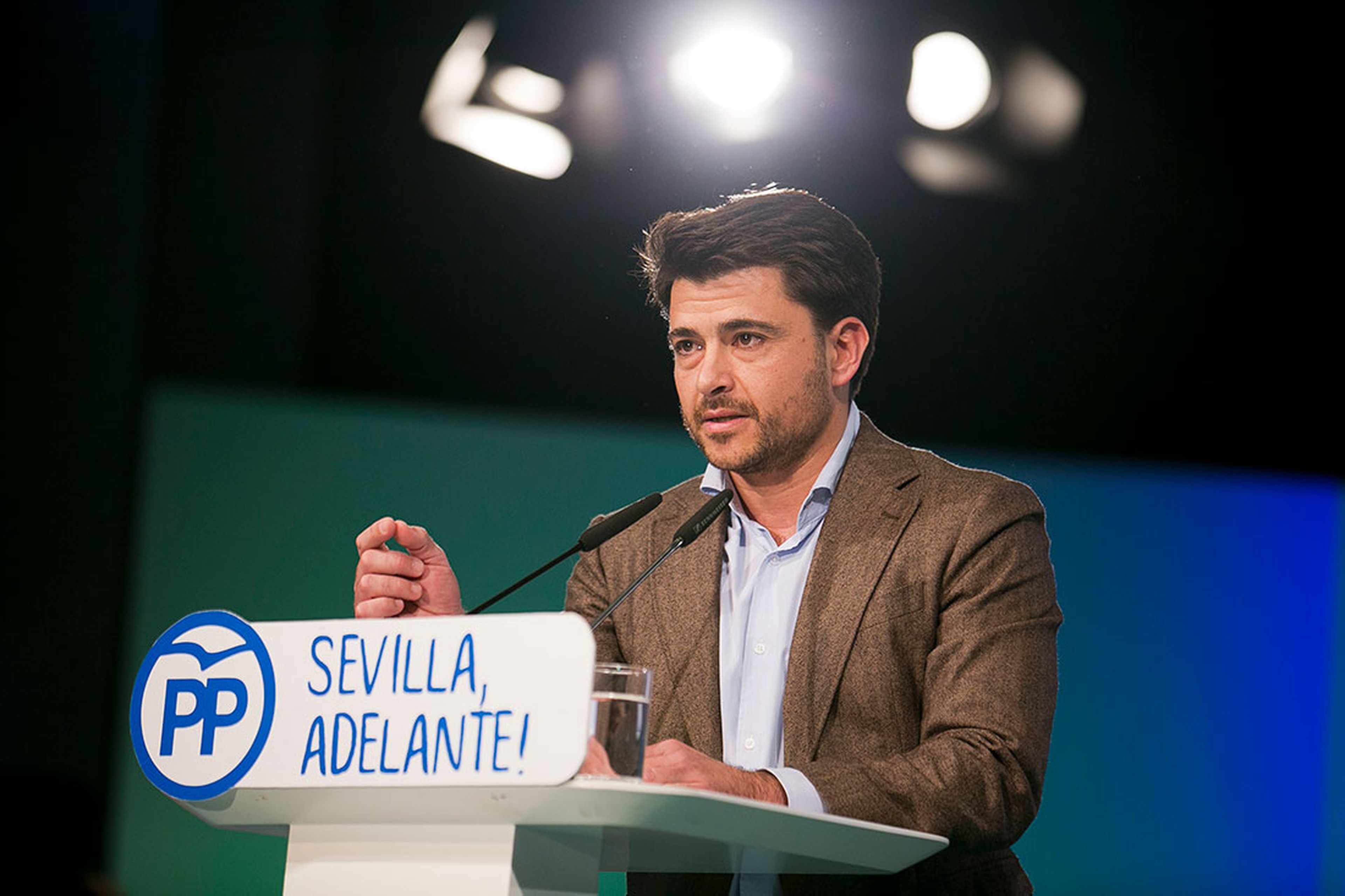 Beltrán Pérez, candidato del PP a la alcaldía de Sevilla