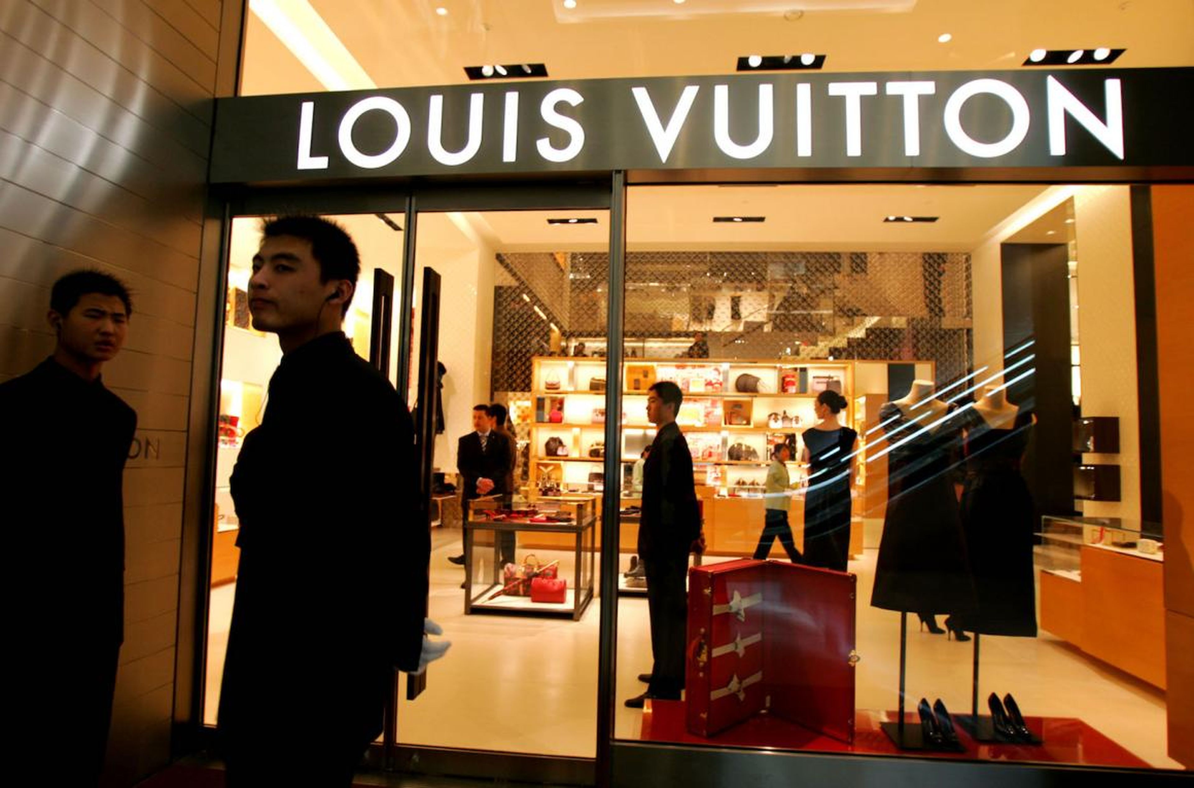 Chinese consumers spend $73 billion on luxury goods each year
