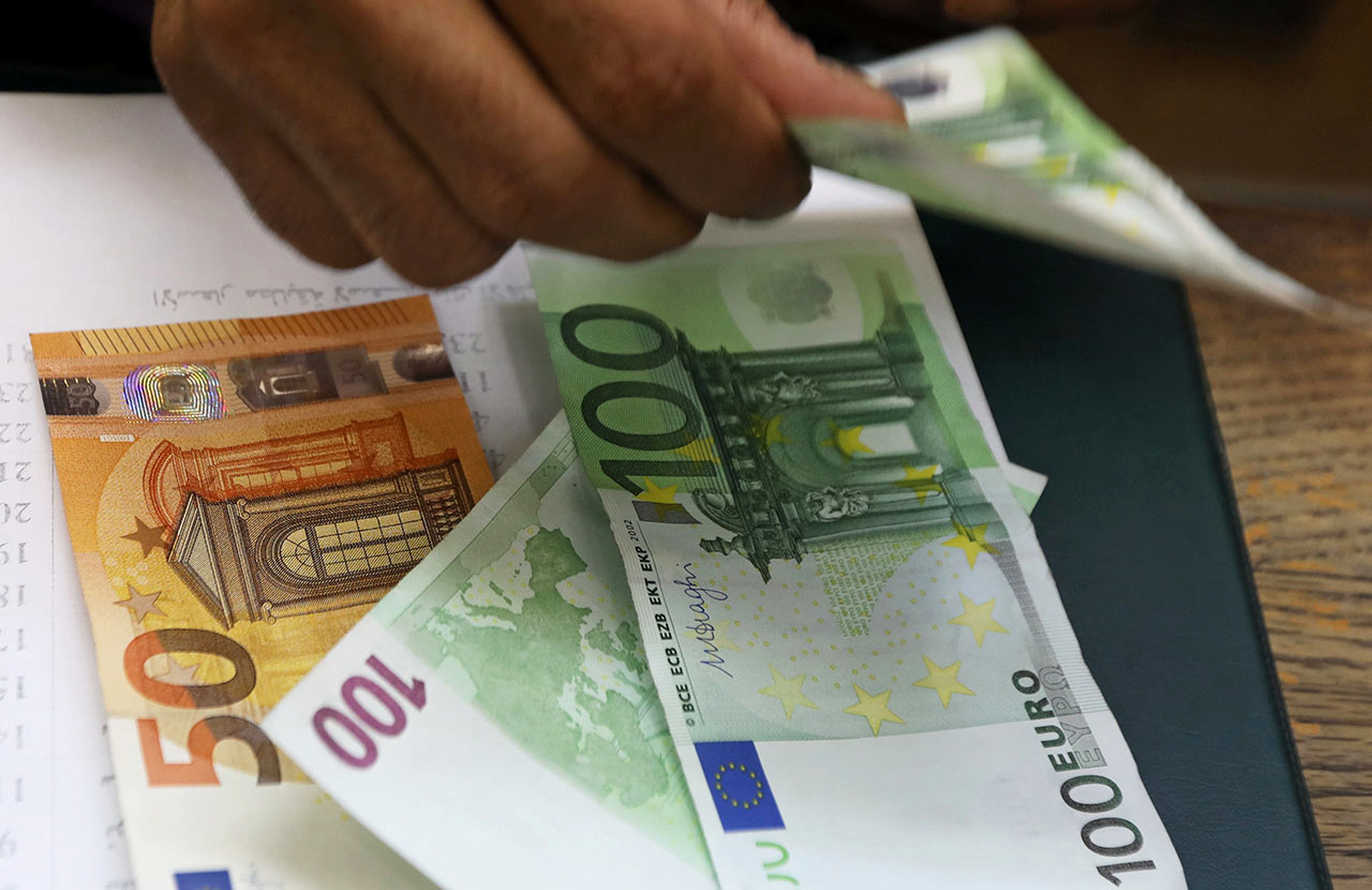 Dinero: billetes de euros