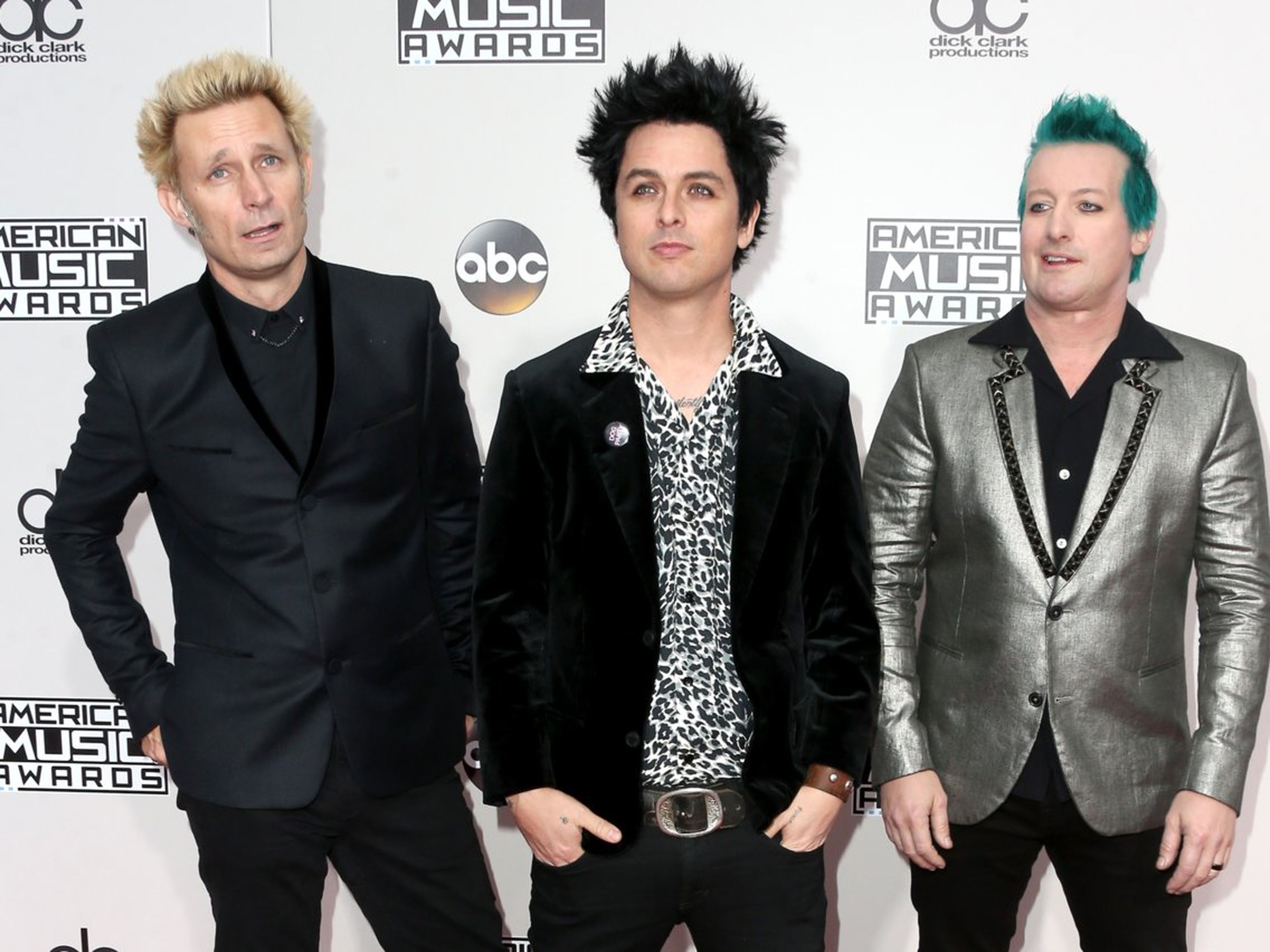 Desde la izquierda, Mike Dirnt, Billie Joe Armstrong, y Tré Cool de Green Day en 2016.