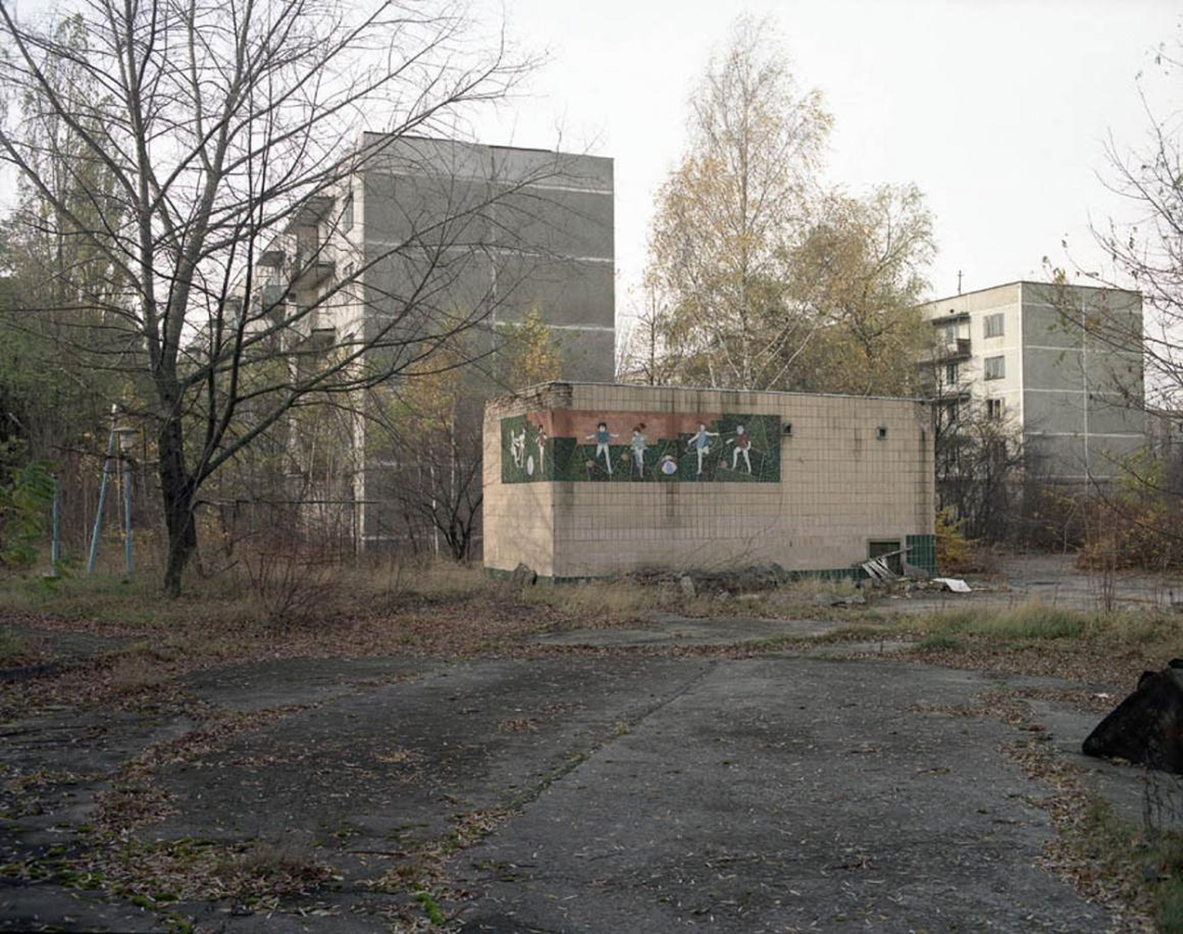 Mural cerca de la guardería, Pripyat, 1998.