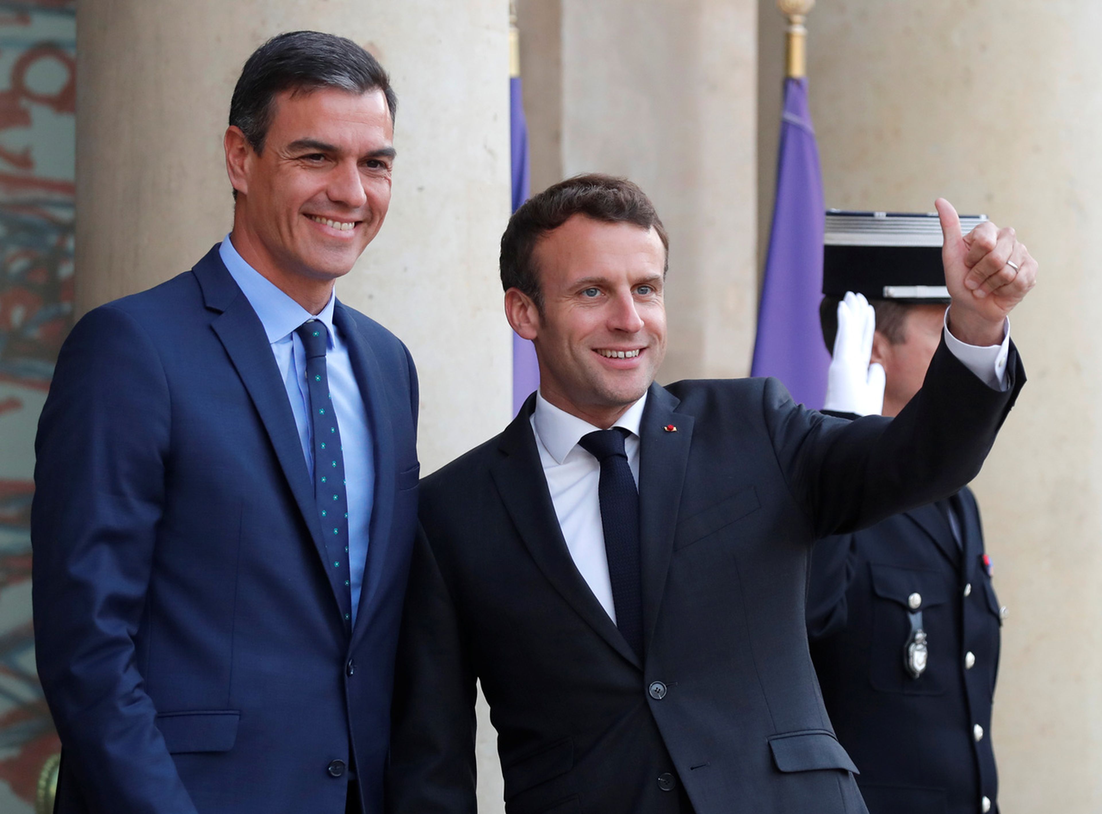 Pedro Sánchez, presidente del Gobierno de España, y Emmanuel Macron, presidente de la República Francesa.