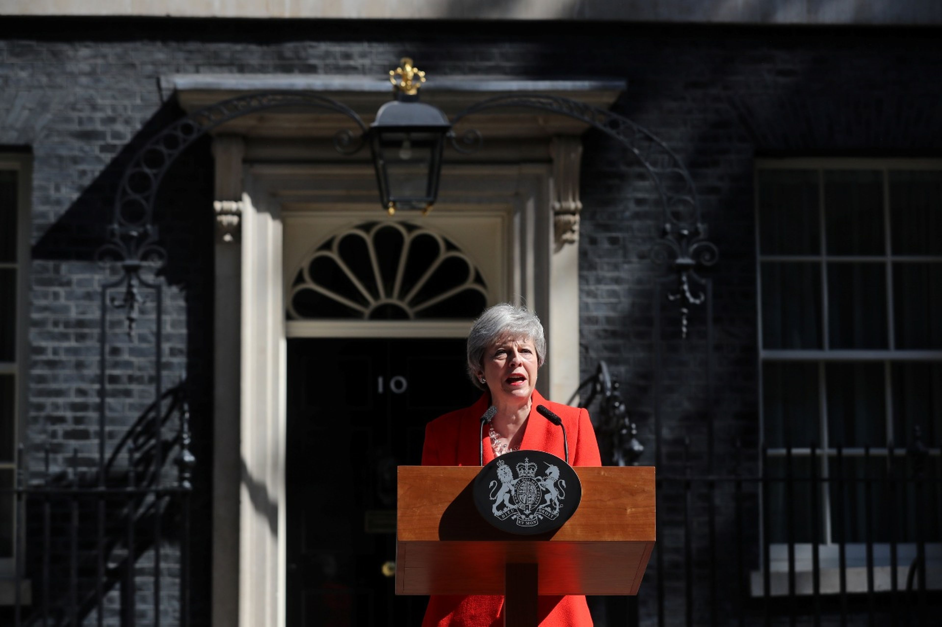 La primera ministra de Reino Unido, Theresa May, anuncia su dimisión