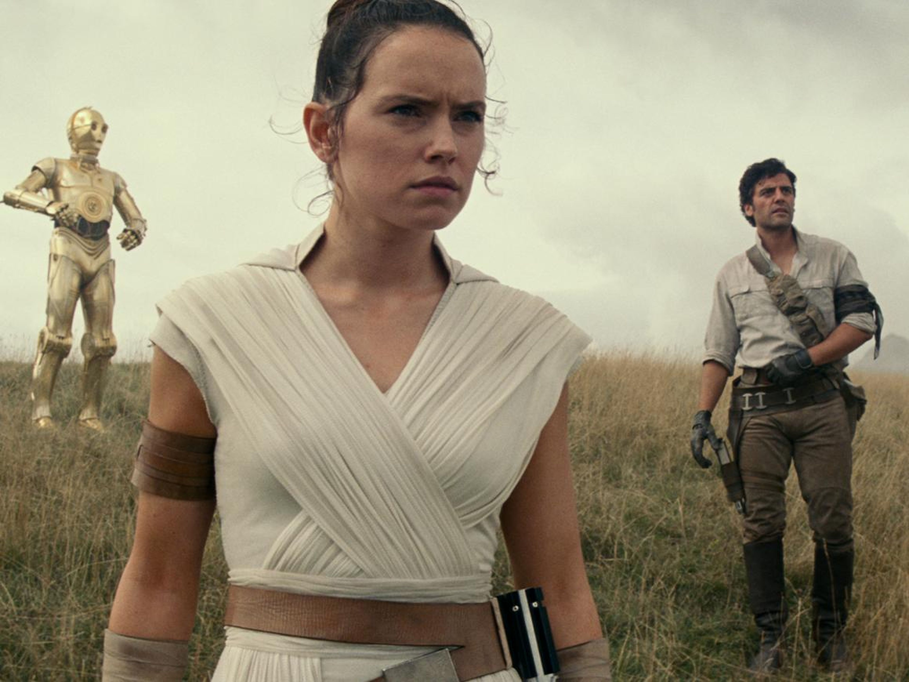 Daisy Ridley and Oscar Isaac in "Star Wars: The Rise of Skywalker."